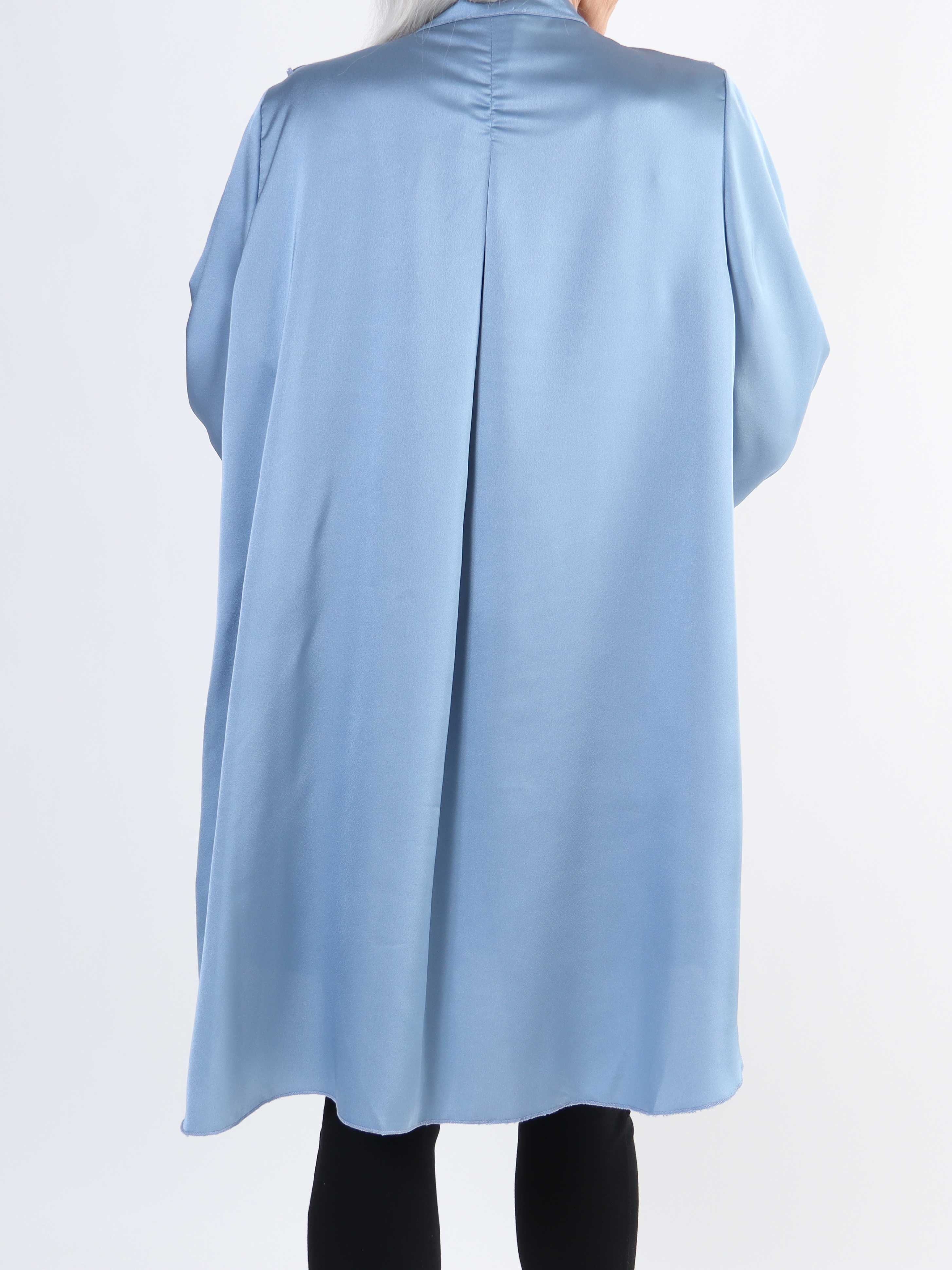 Abira - Enfärgad plus size skjortklänning i silkelook med volanger