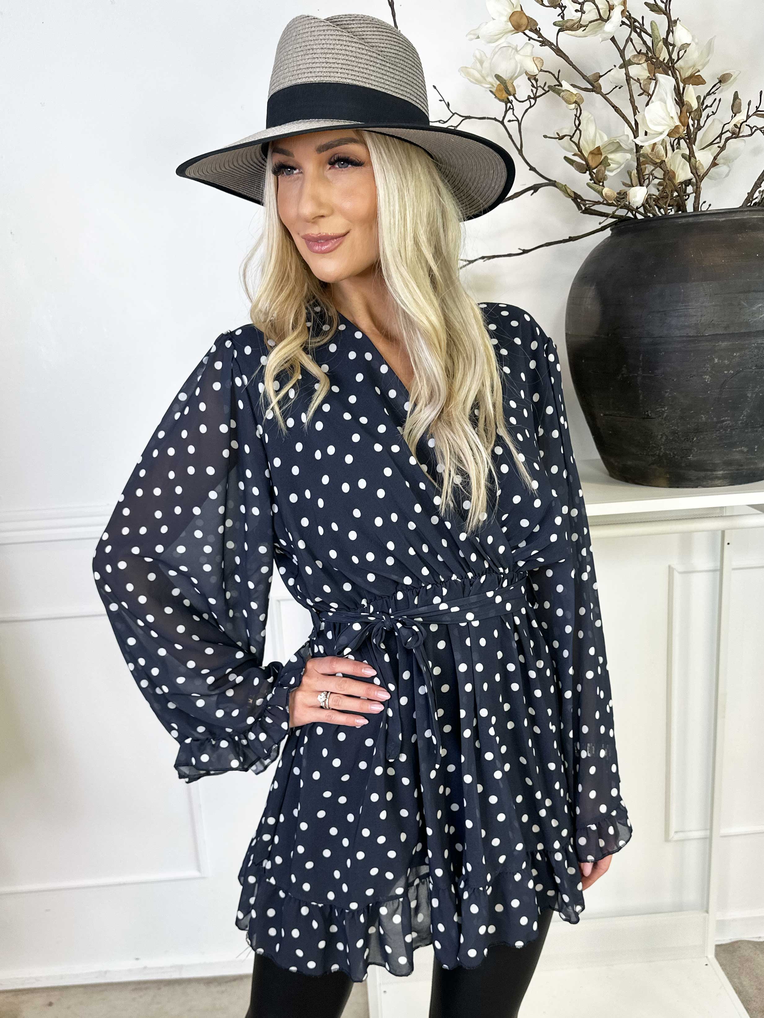Adelina - Lång tunika i chiffong med volanger