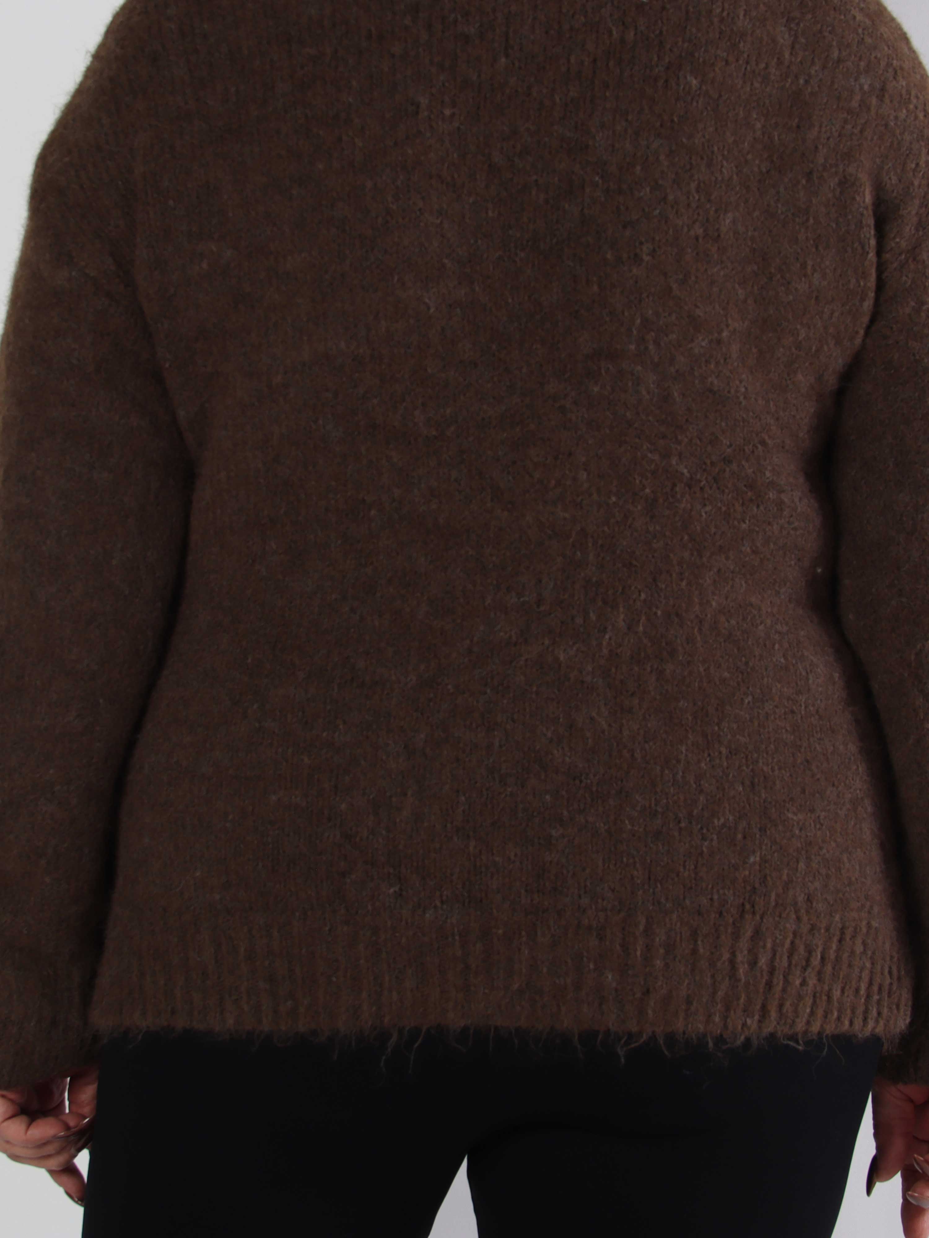 Adira - Mjuk plus size tröja med grafisk logo