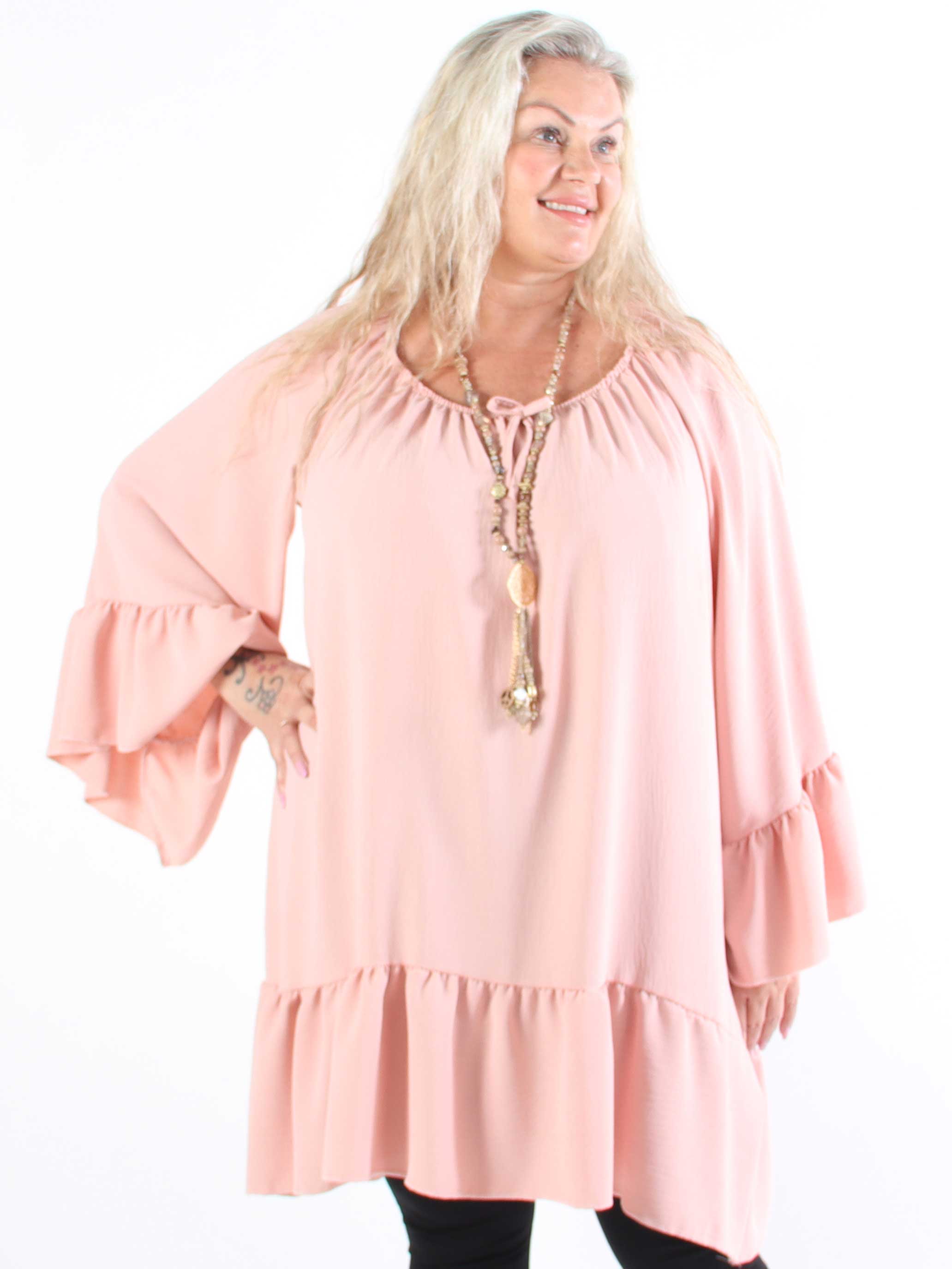 Alicia - Tunikaklänning i plus size med elastisk halsringning