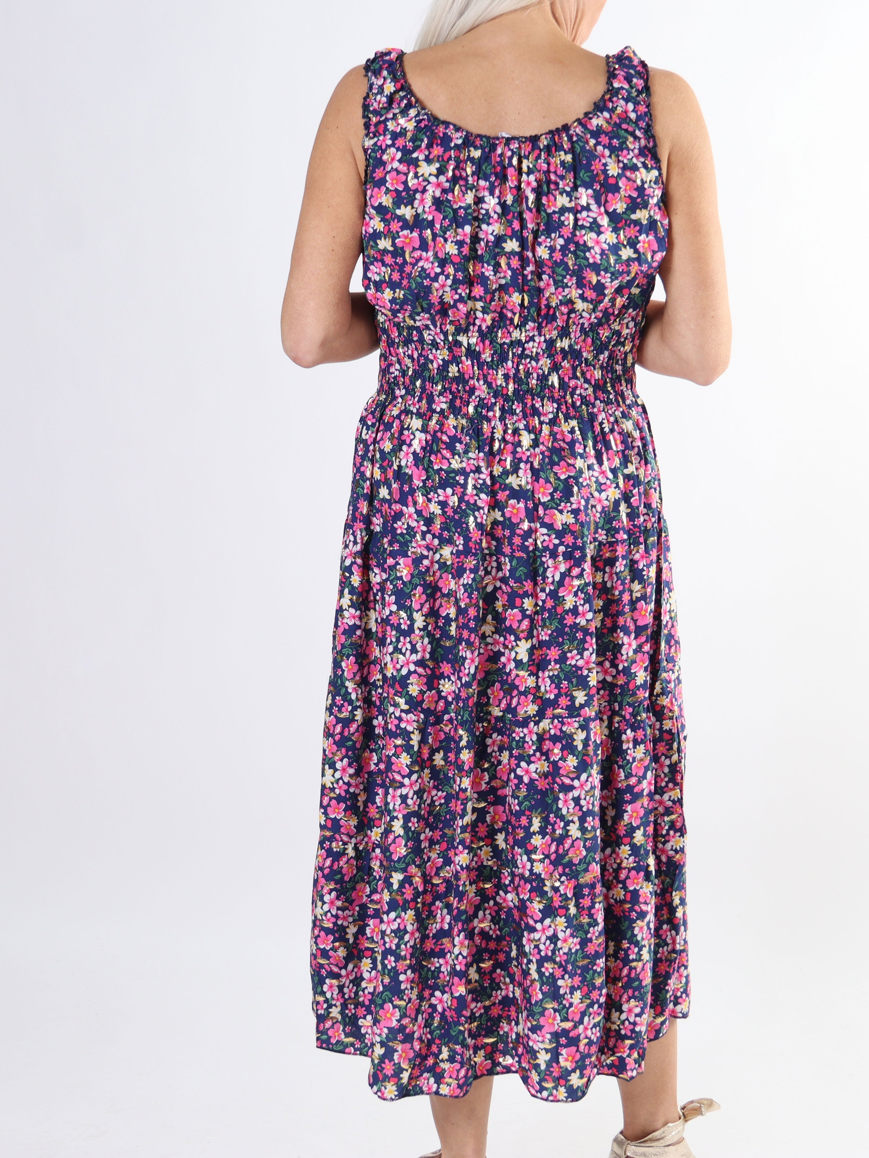Alicia Small Flower Short - Plus size-klänning i viskos med smock