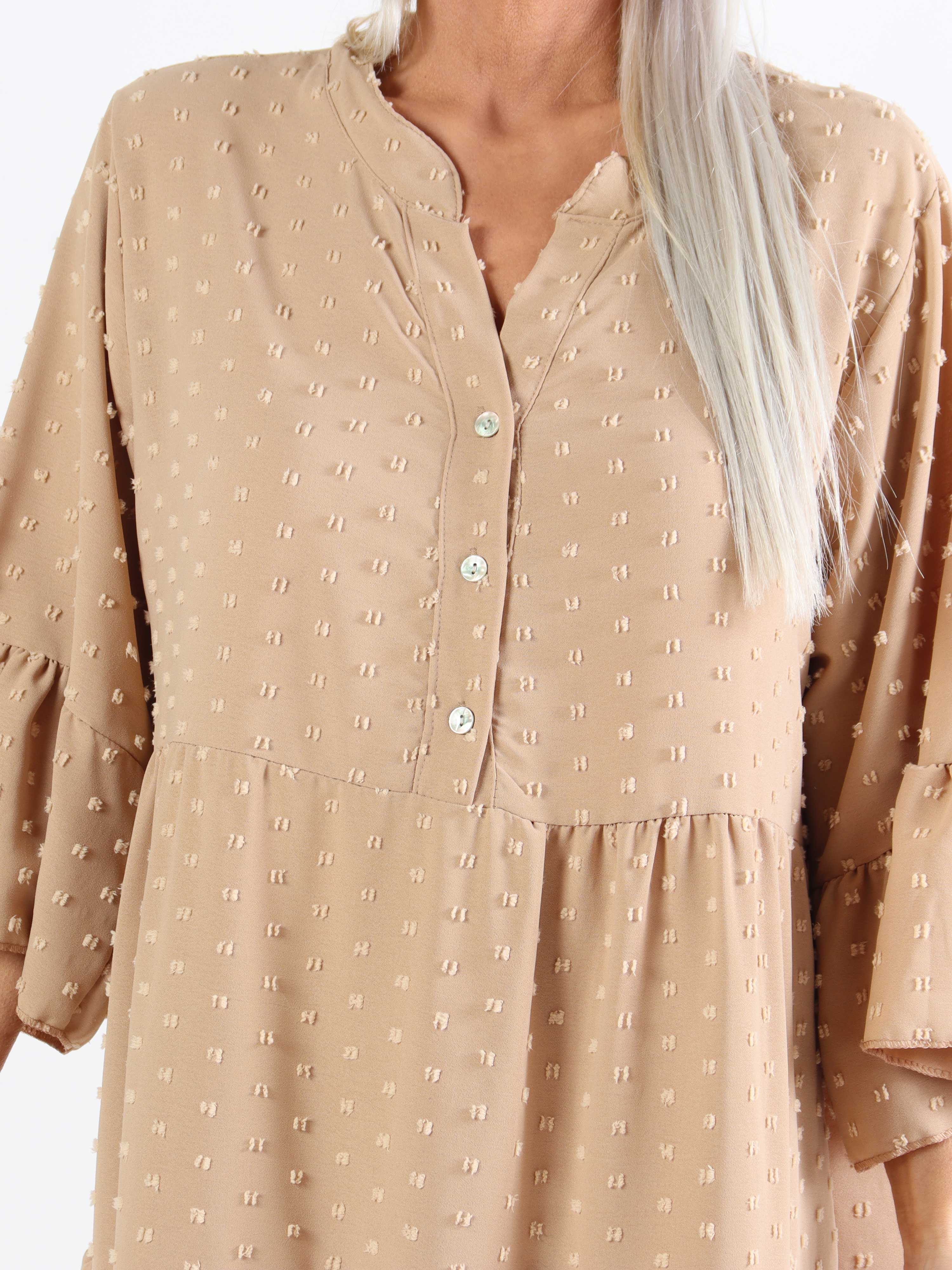 Amanda - Feminin plus size-klänning med söta ärmar