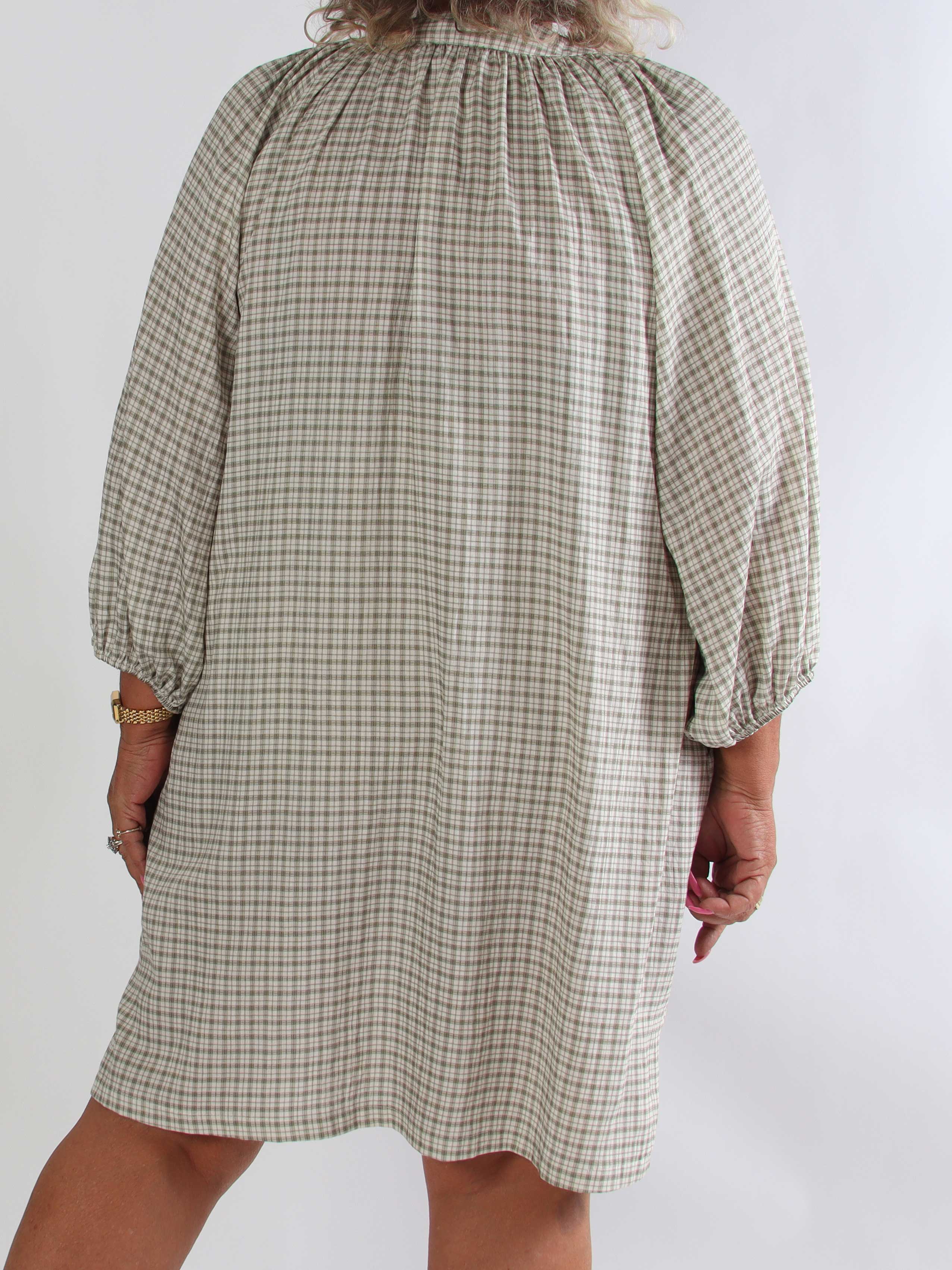 Amidala Check - Elegant ternet plus size tunikakjole i viskose