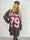 Andrea Long Sleeve – Plus size klänning i viskosblandning med basebollinspirerad design