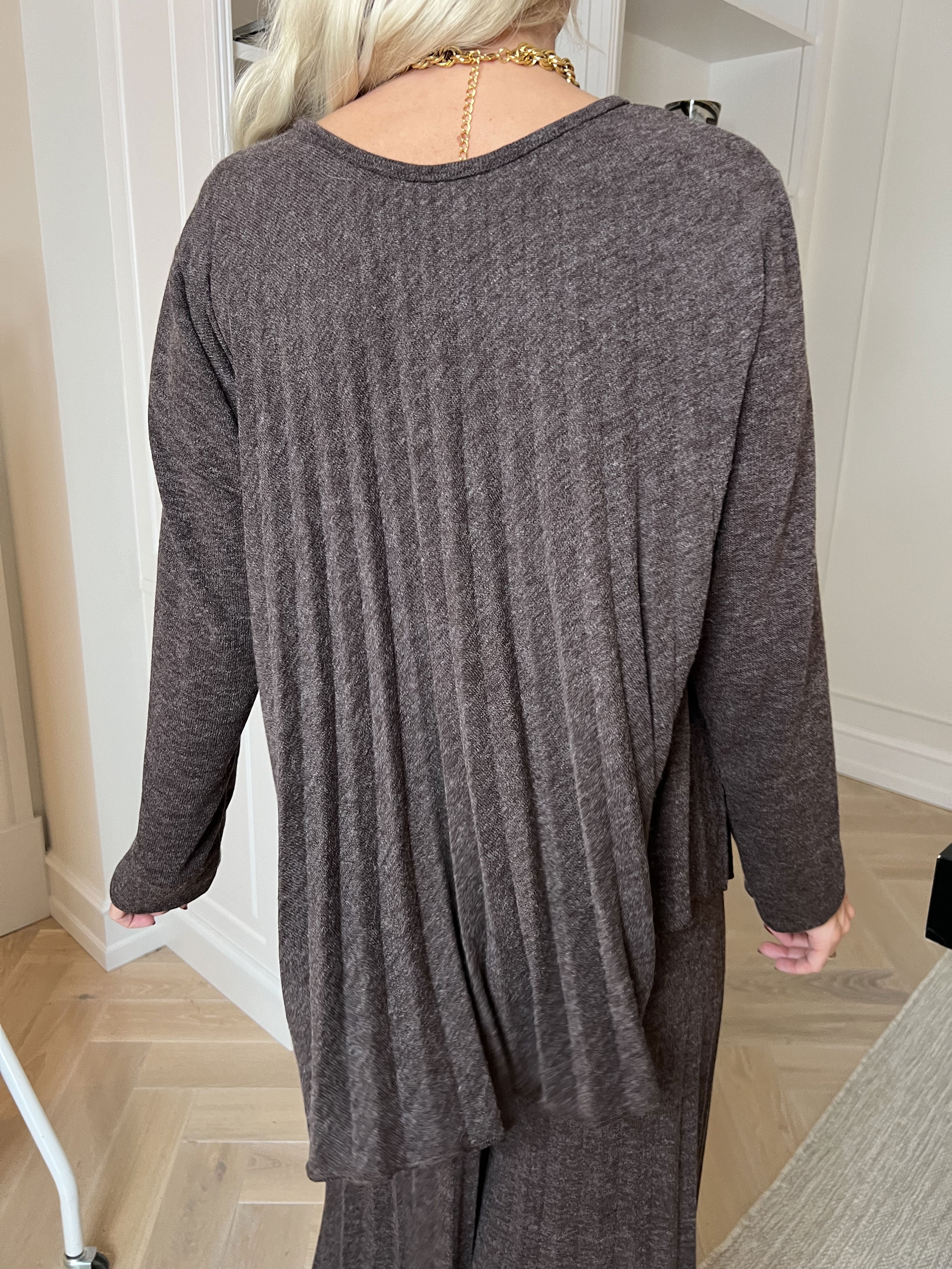 Anita Shirt - Mjuk plisserad tröja i viskos och ull