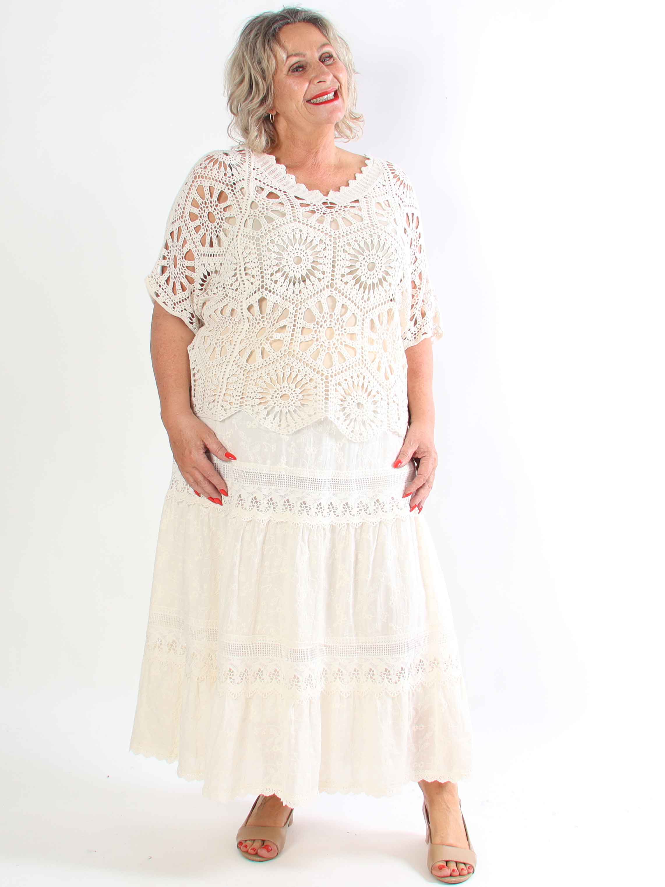 Aspen - Lang plus size nederdel i blød bomuld med broderede detaljer