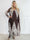 Astrid - Elegant lang plisseret chiffonkjole med smukt print