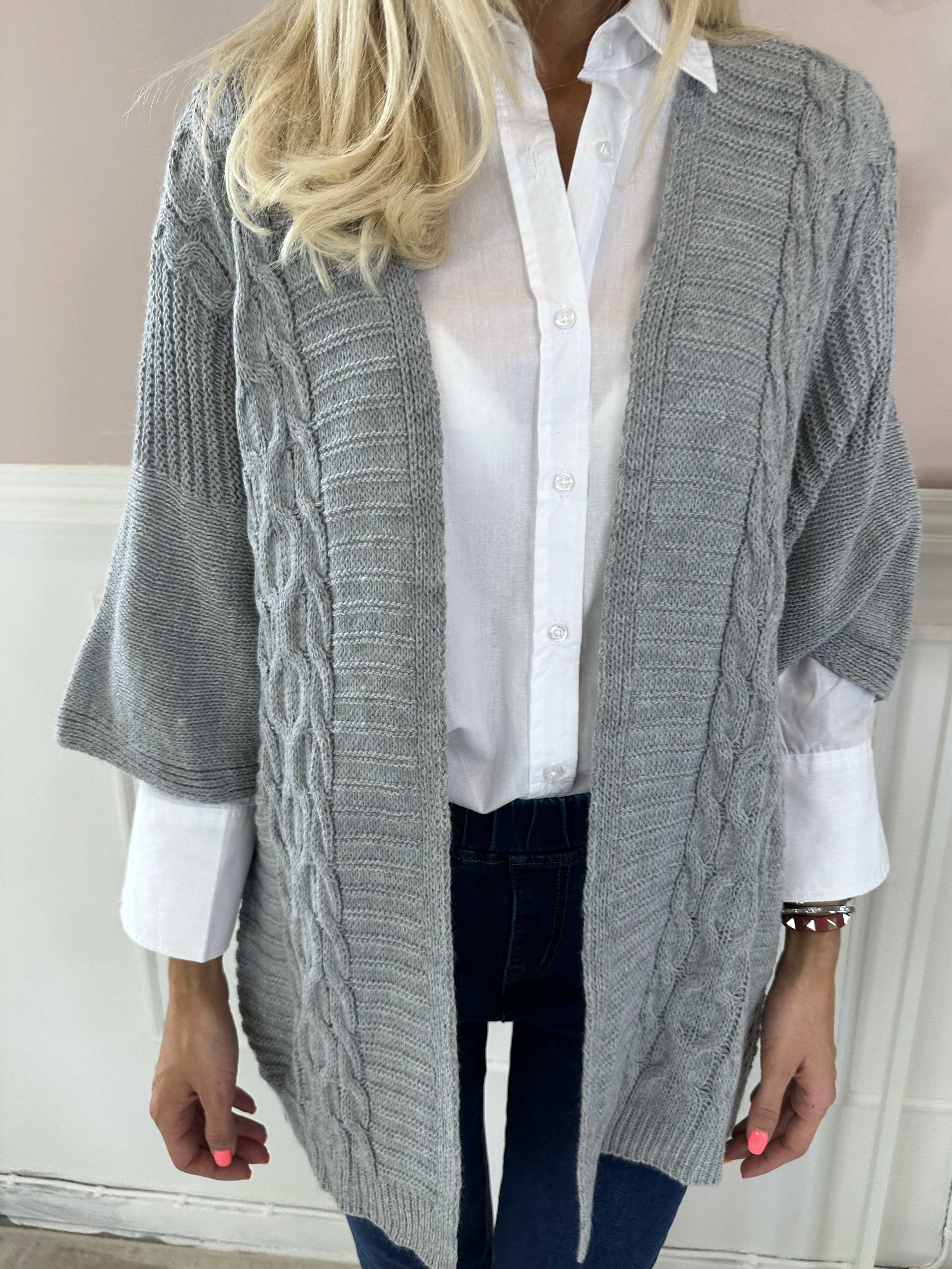 Avalon - Stickad cardigan med korta ärmar