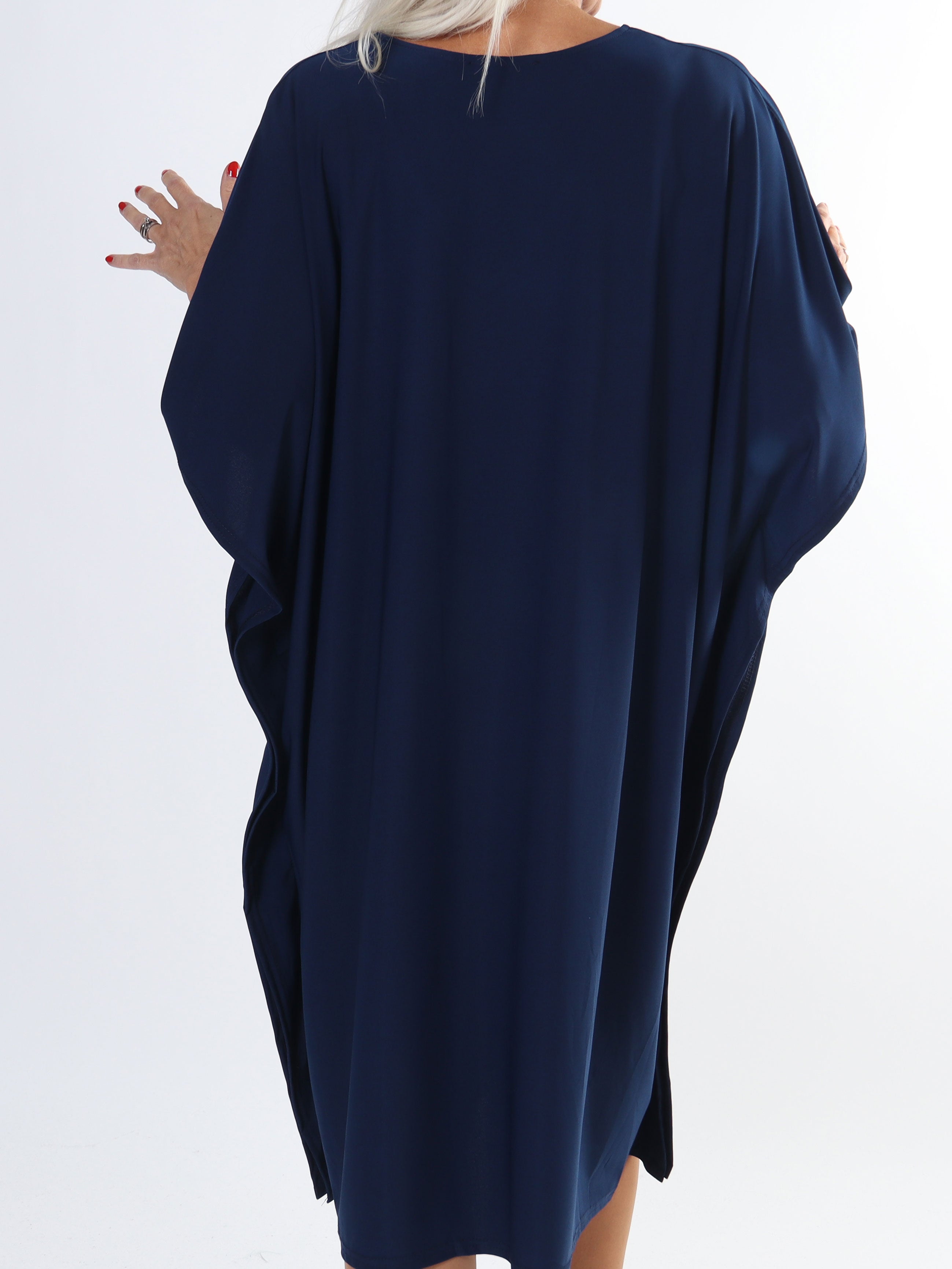 Azmina Plain - Slät elastisk tunikaklänning i plus size med lös passform