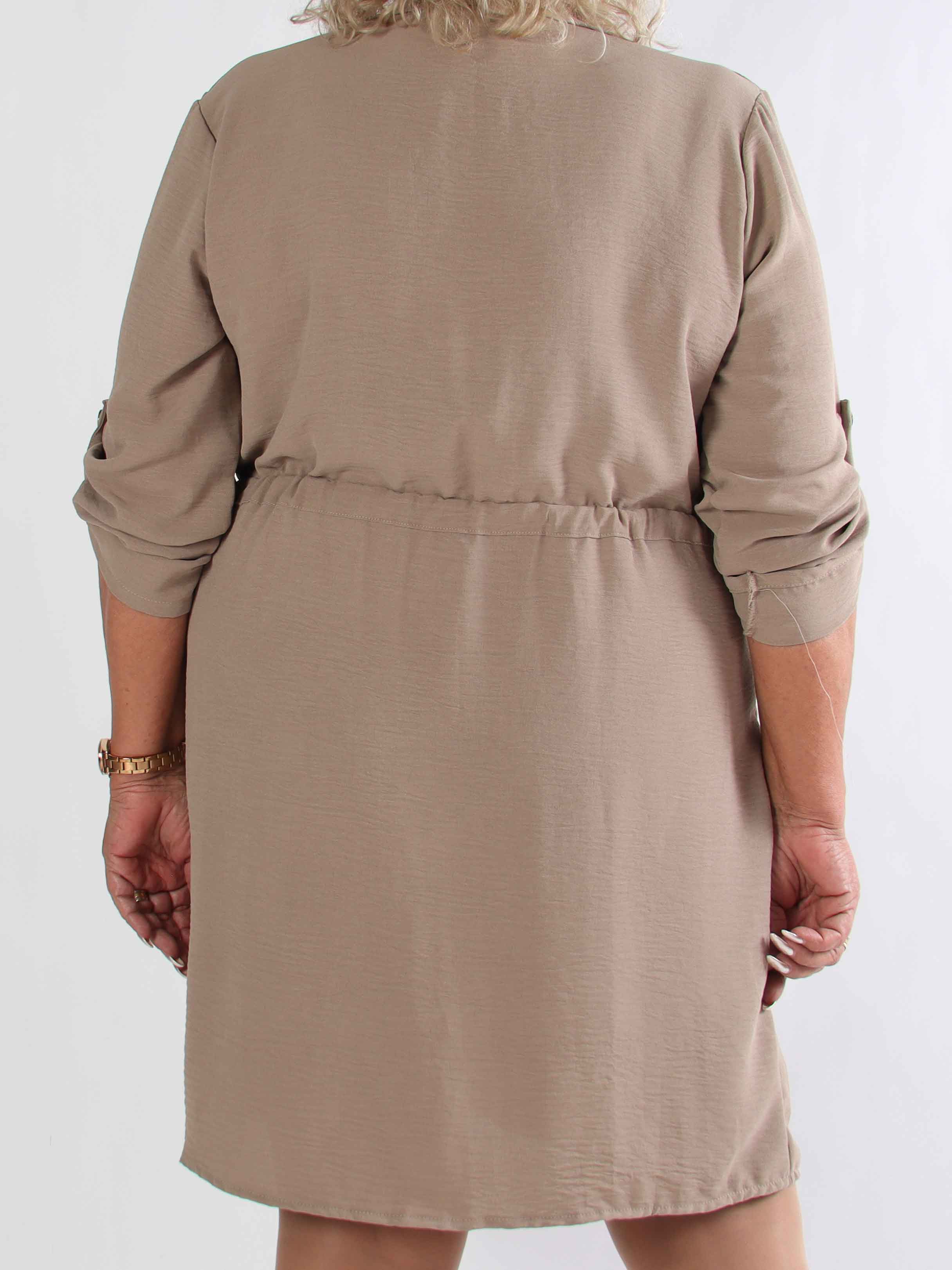 Baretta - Söt plus size skjortklänning med knytskärp i midjan