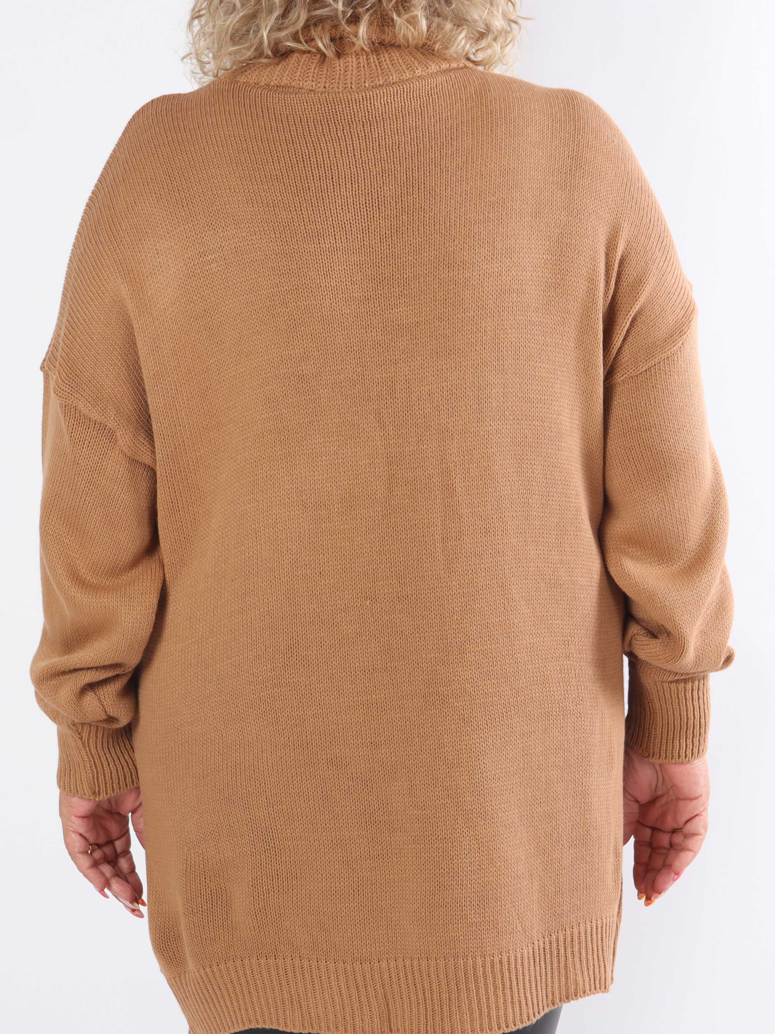 Blair - Enfärgad stickad klänning i plus size med polokrage
