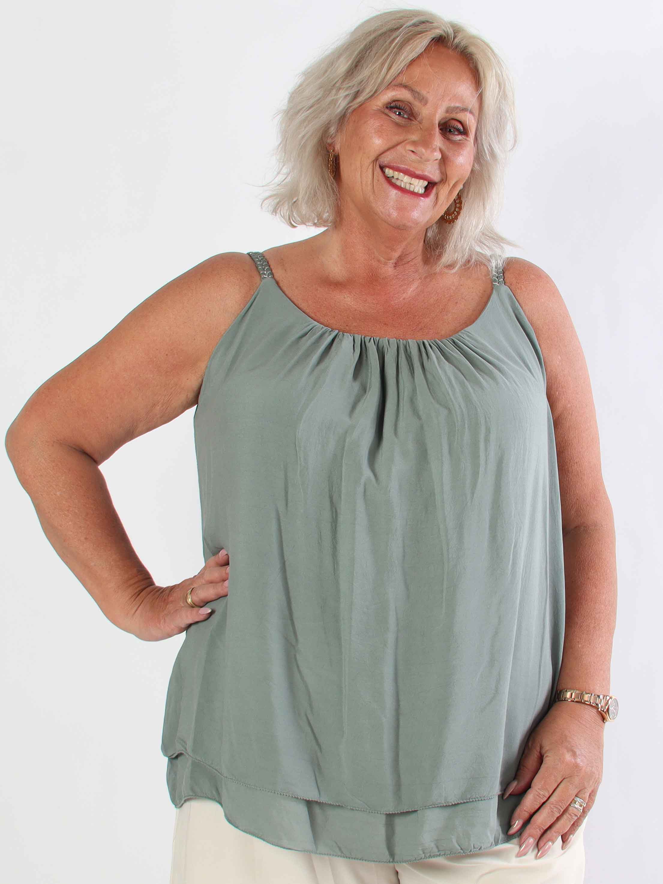 Chalkis Top - Plus size topp i mjuk viskos med flätade axelband