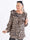Chili Leo - Plus size-tunika i leopardmönster med volang i halsringningen