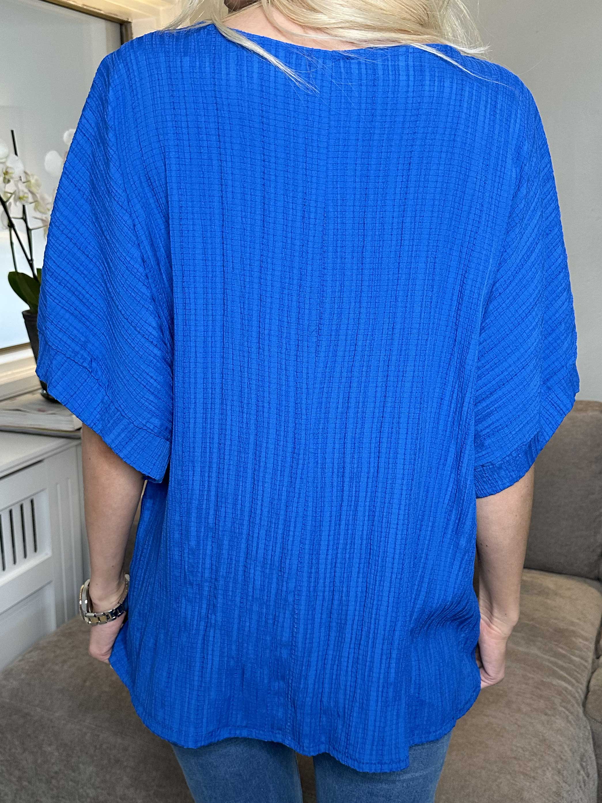 Cindy - Enfärgad blus i crepe-look