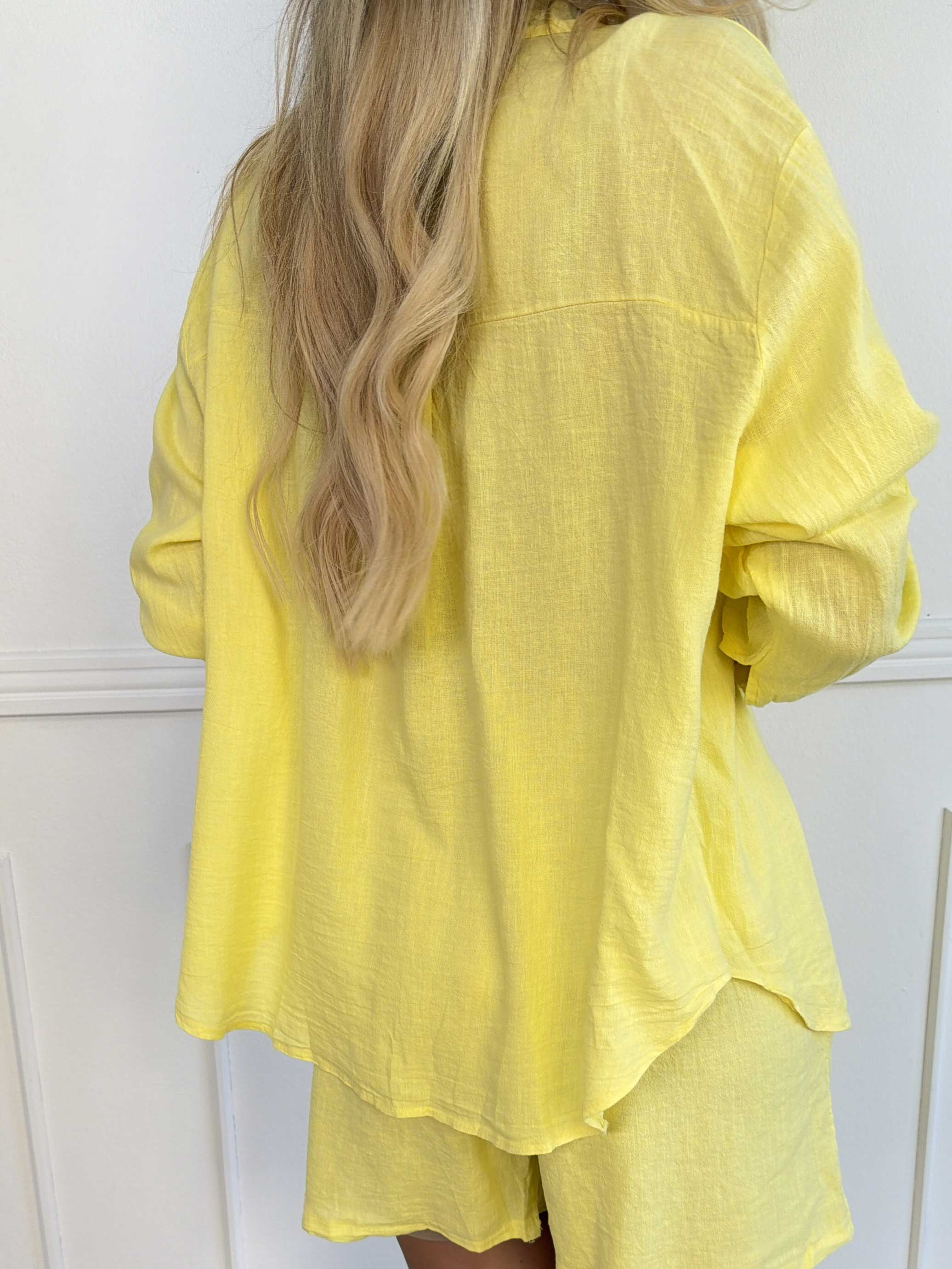 Clara Shirt - Enfärgad skjorta i viskos och linne