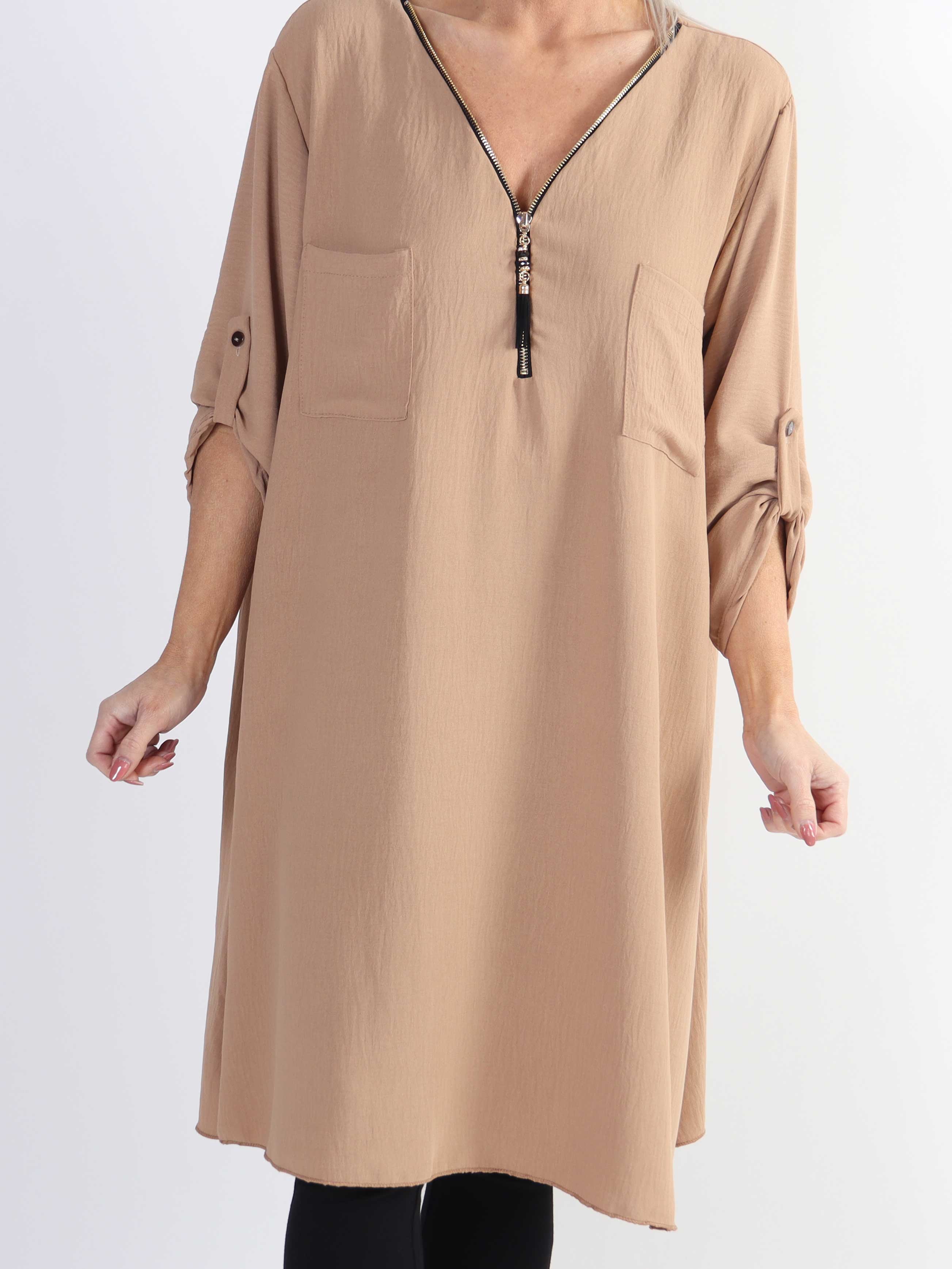 Claudia Dress - Tunikaklänning i plus size med dragkedja och fickor - Green