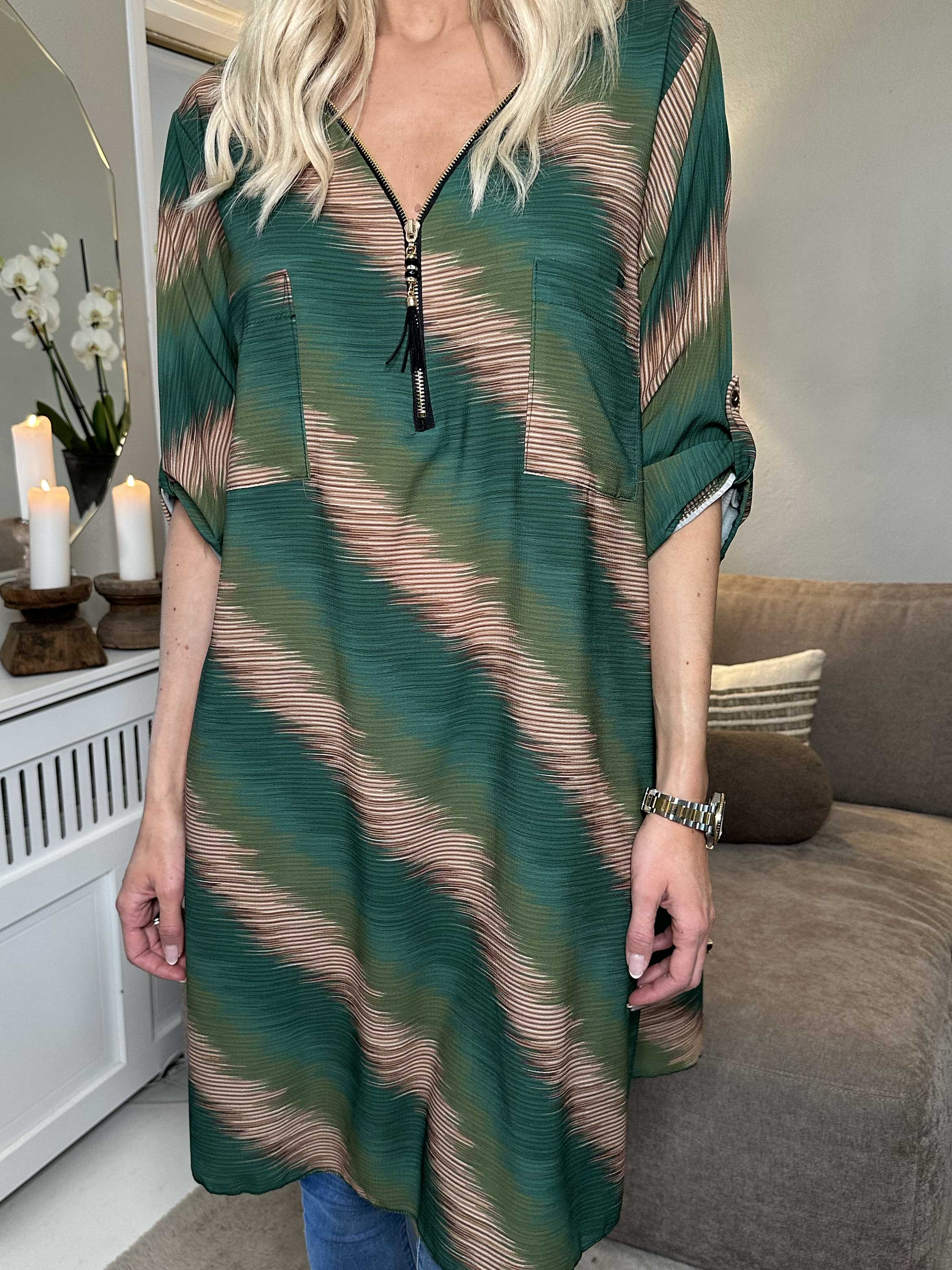 Claudia Stripe Dress - Tunikaklänning med tryck och dragkedja - Blue