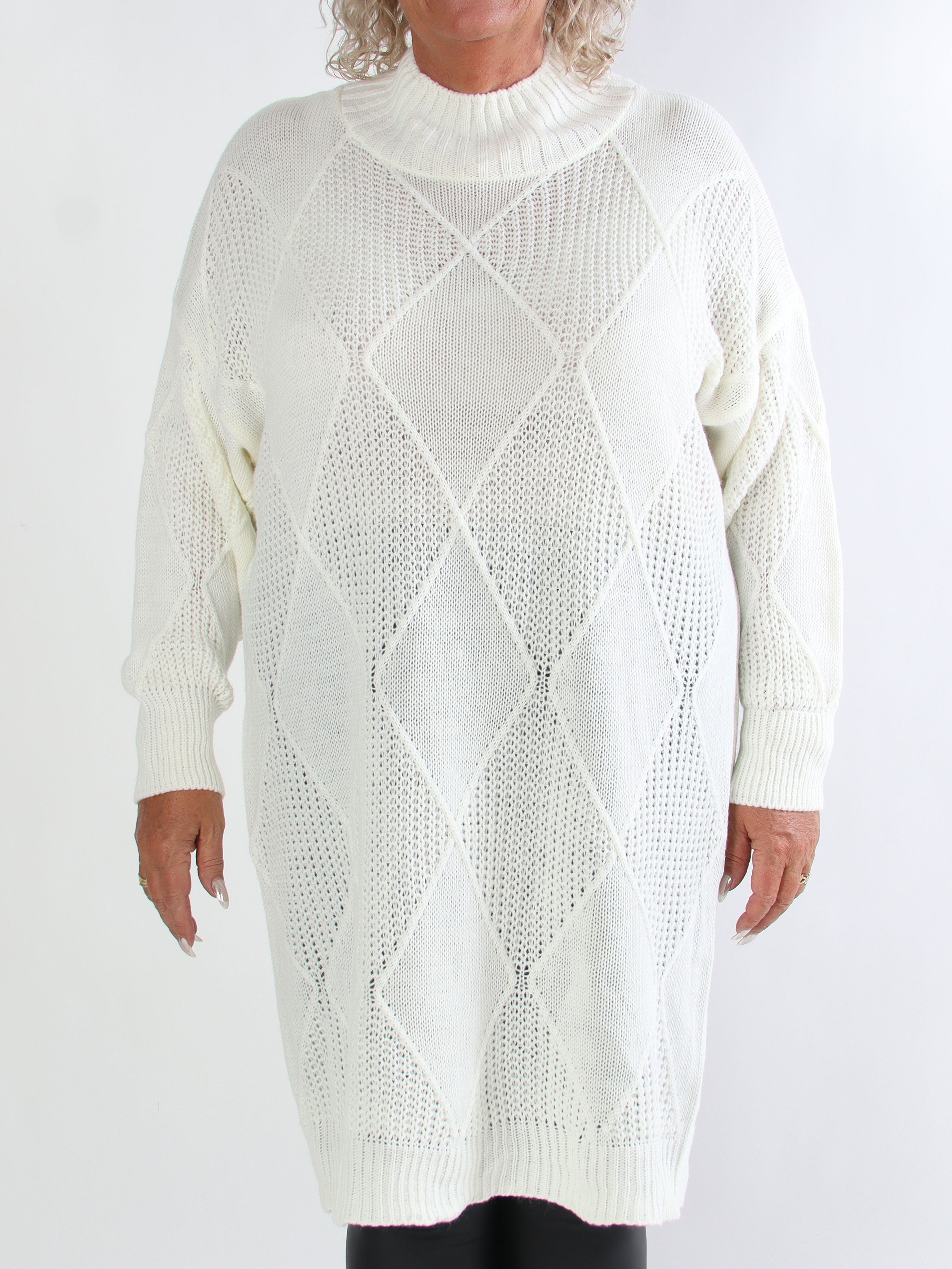 Dagmar - Stickad plus size klänning med polokrage
