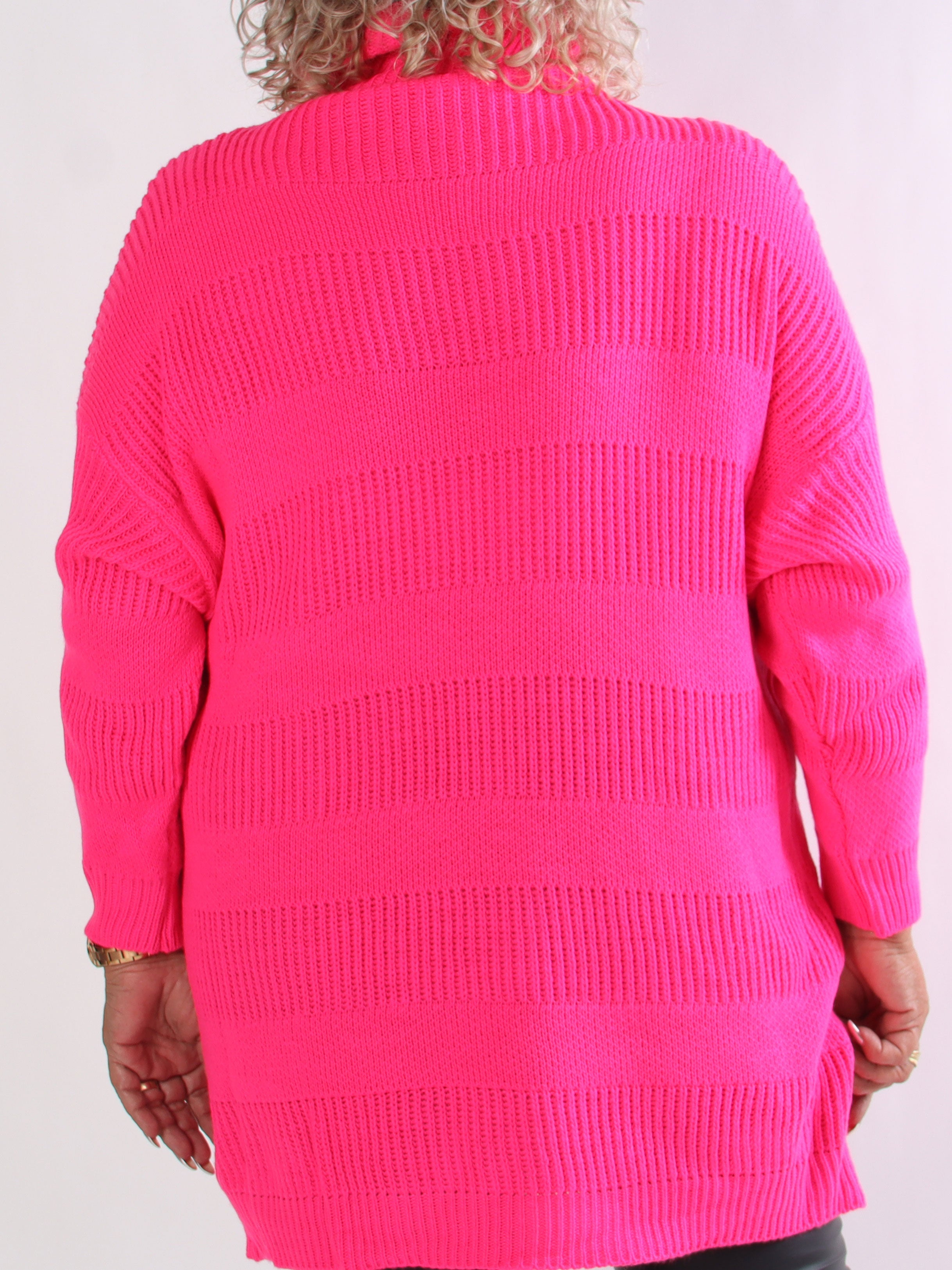 Dagmar - Stickad plus size klänning med polokrage