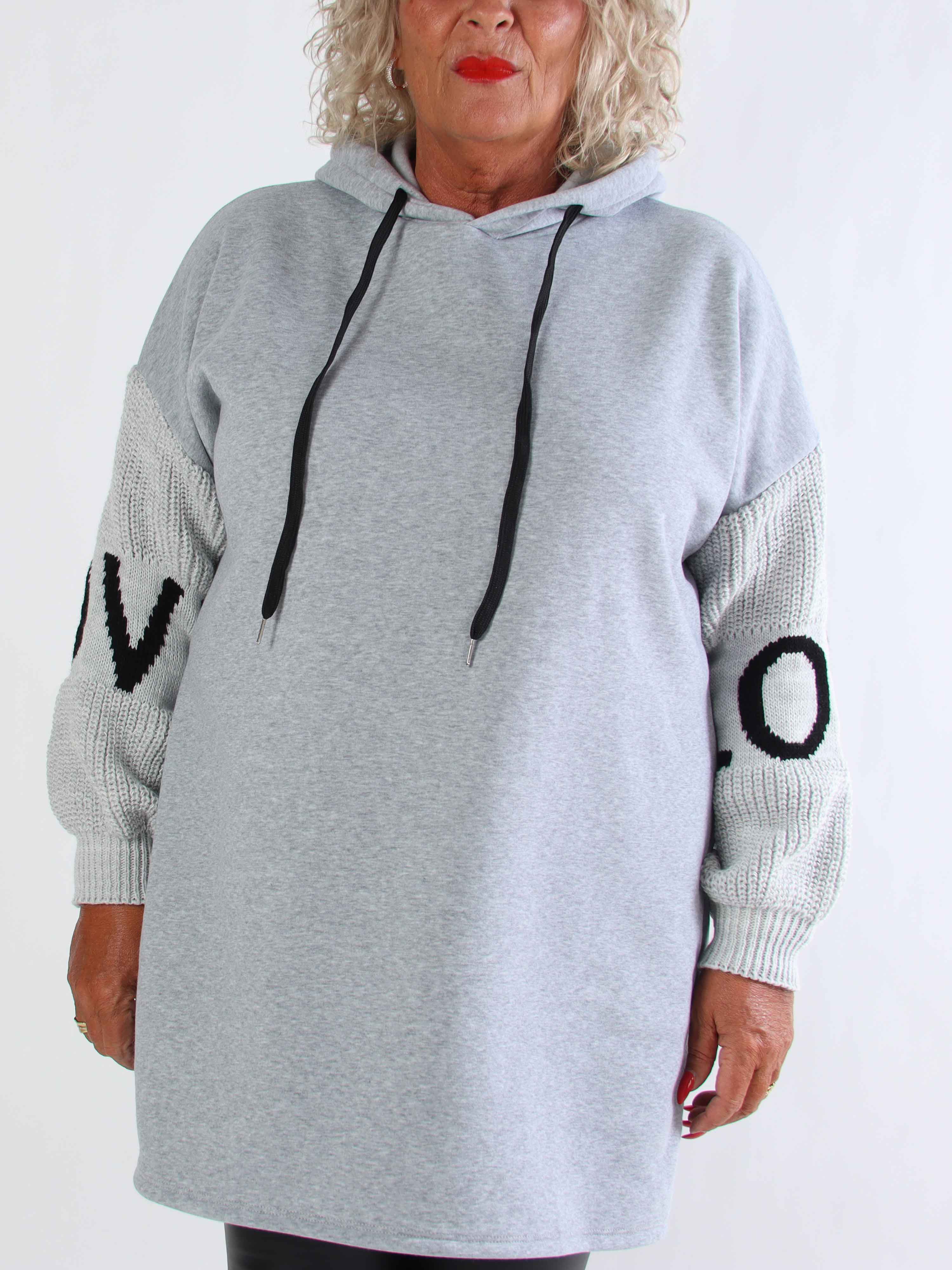 Debbie Hoodie - Plus size hoodie med stickade ärmar