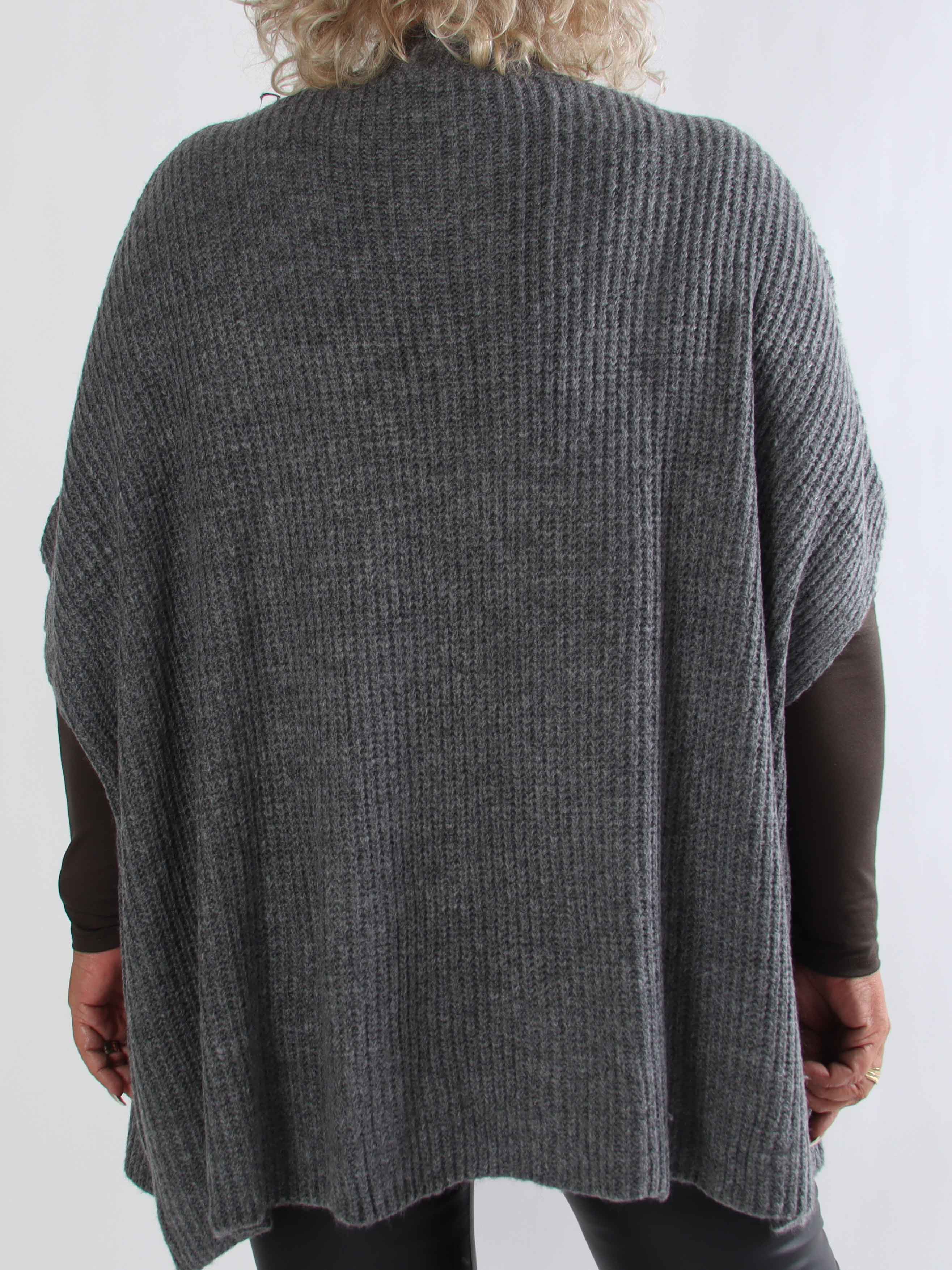 Delfini - Stickad plus size kofta med korta ärmar