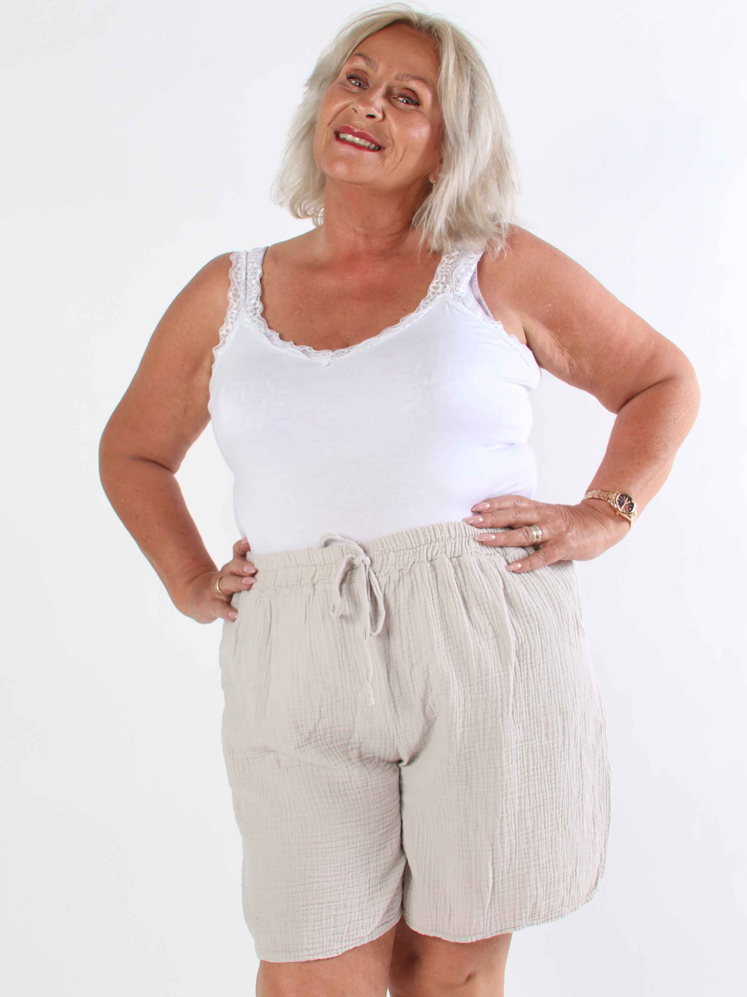 Delia - Mjuka plus size shorts i bomull