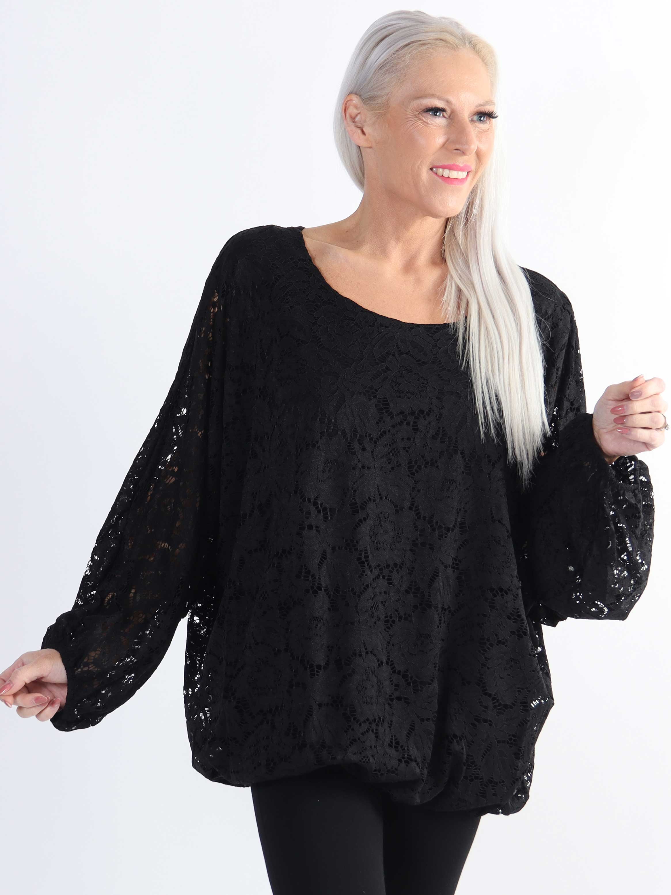 Destiny Lace - Plus size spetsblus med fladdermusärmar