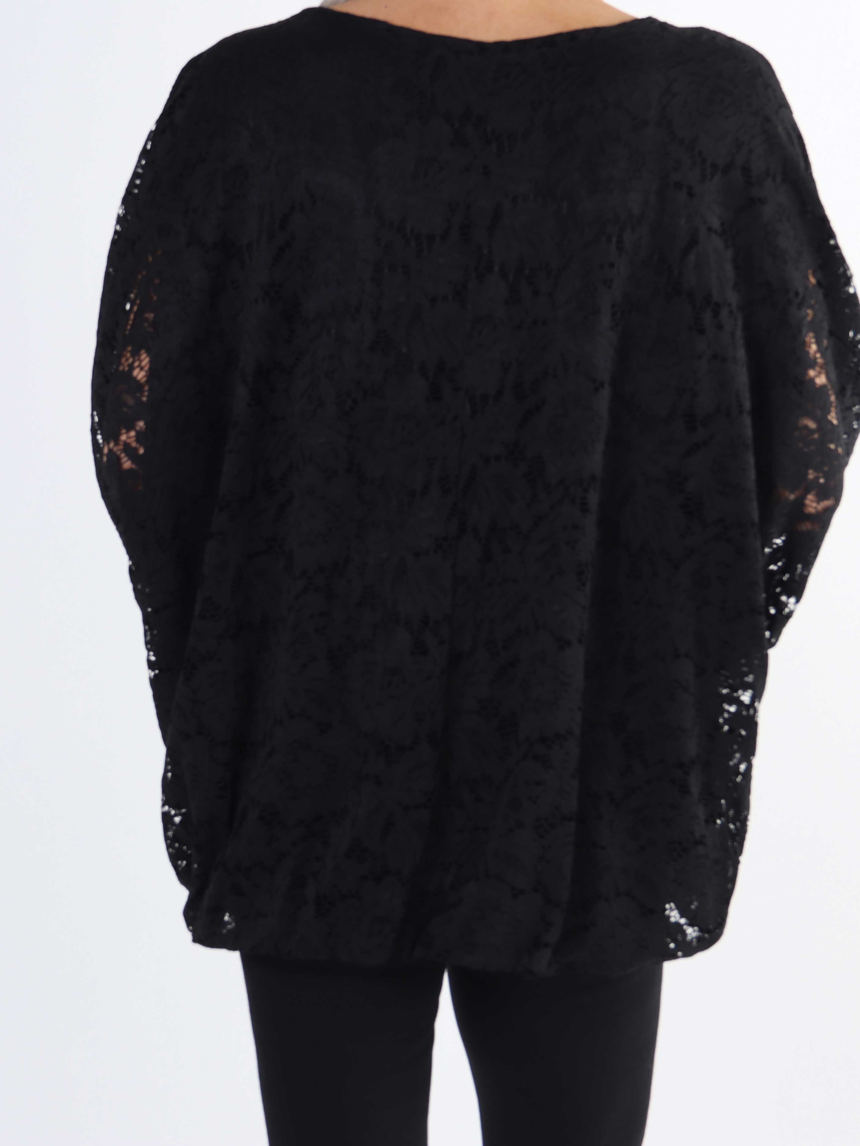 Destiny Lace - Plus size spetsblus med fladdermusärmar