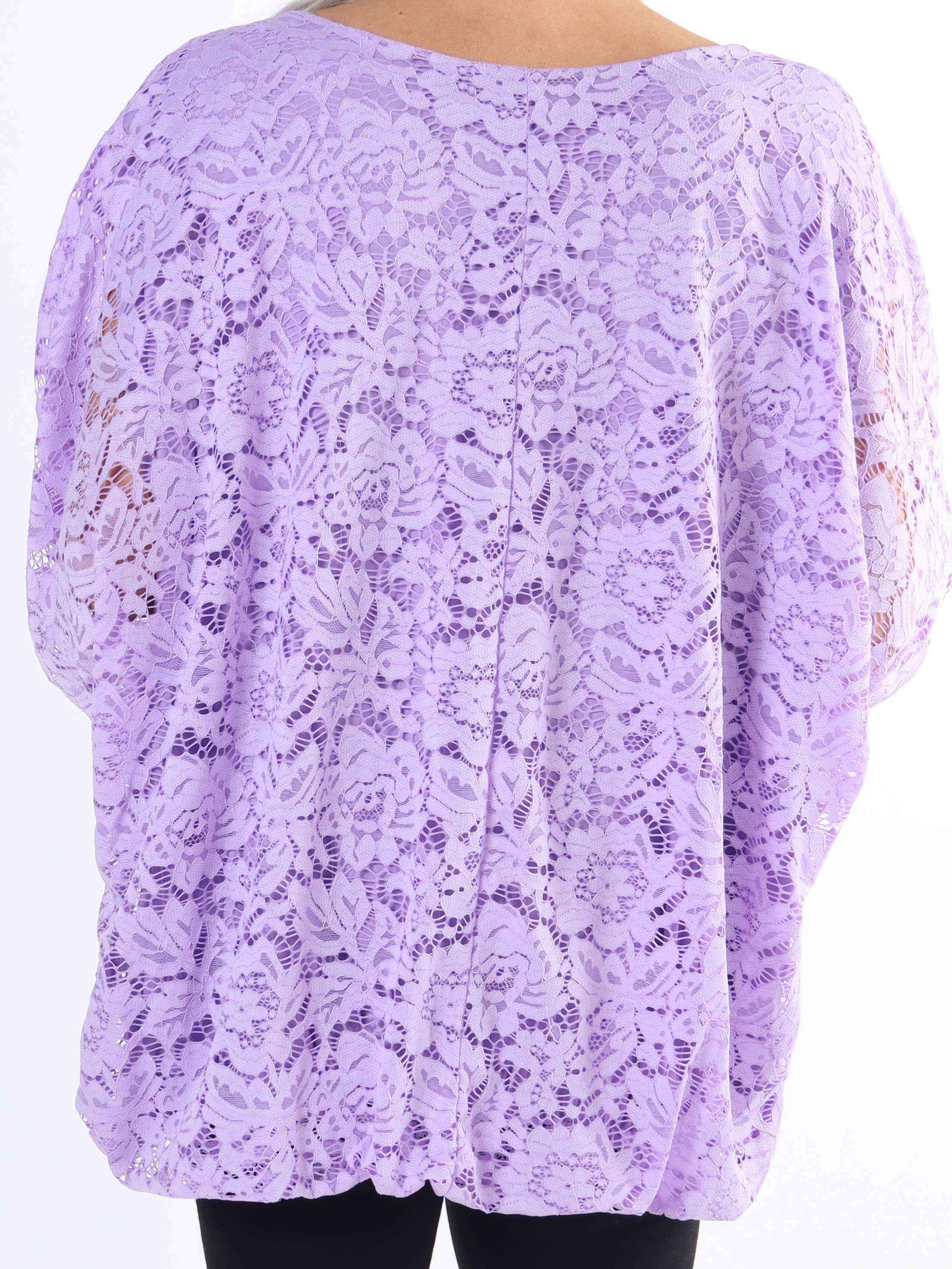 Destiny Lace - Plus size spetsblus med fladdermusärmar