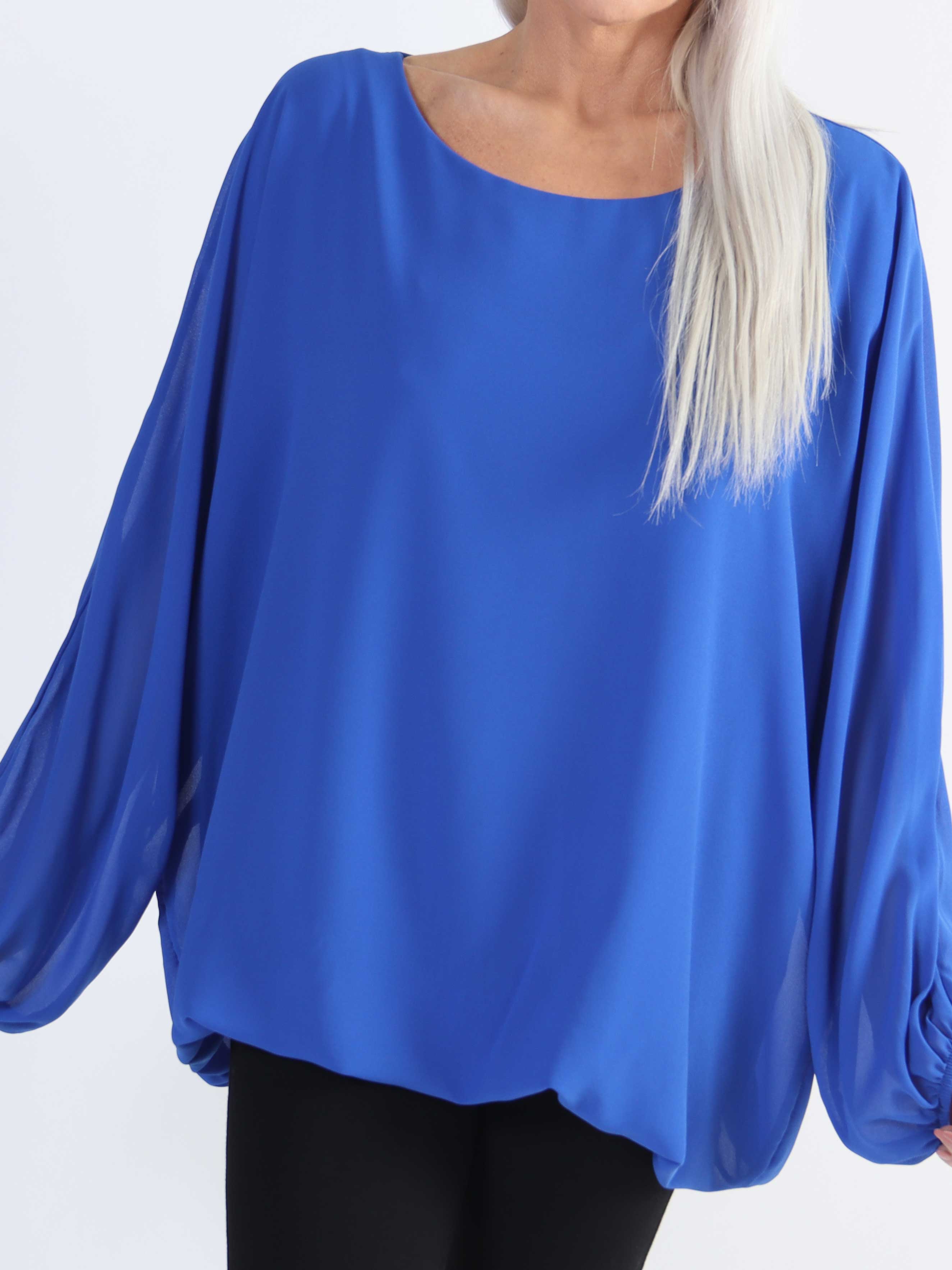 Destiny Plain - Plus size blus i chiffong med fladdermusärmar