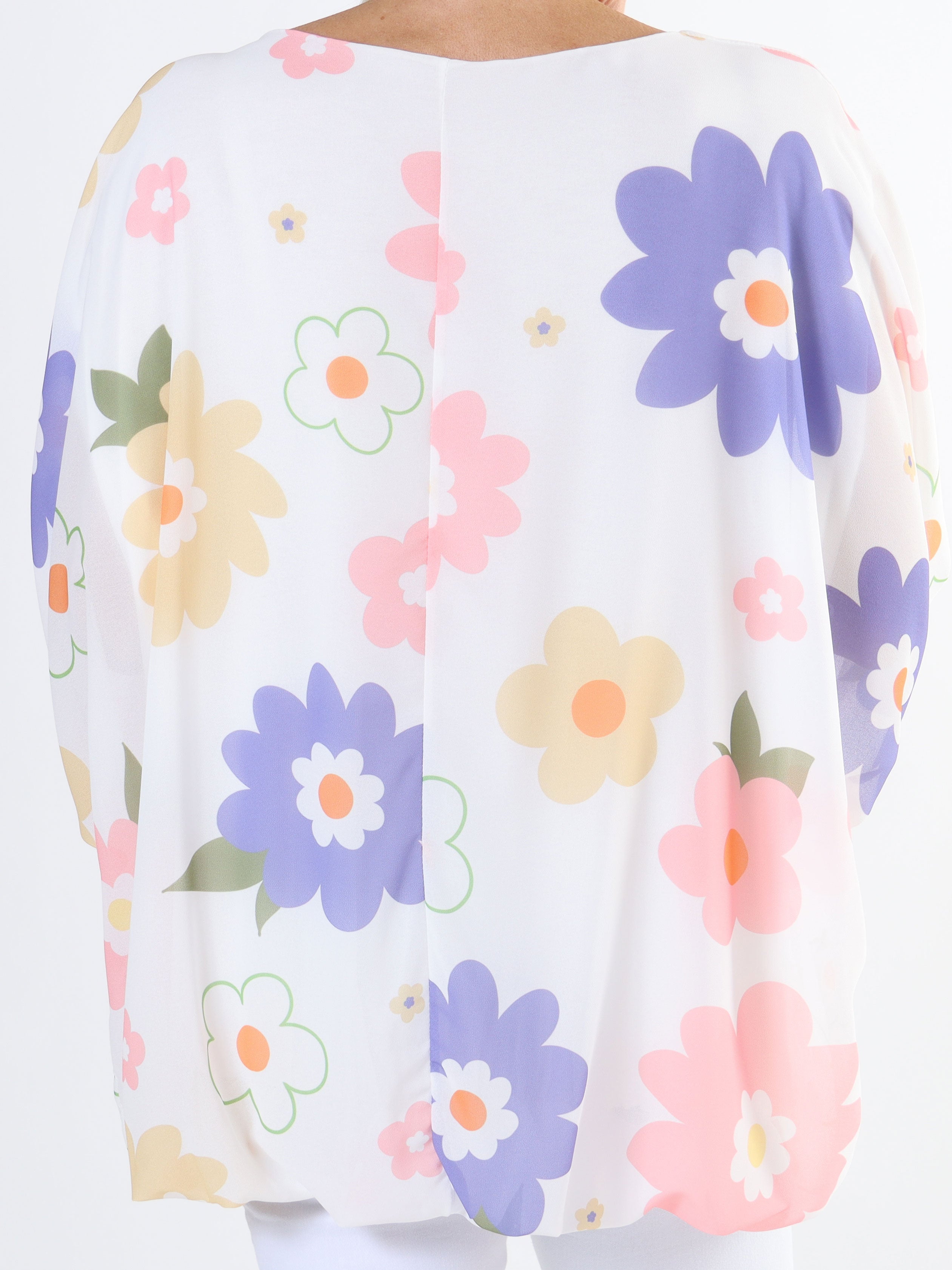 Destiny Flower - Chiffongblus med blommönster i plus size-modell