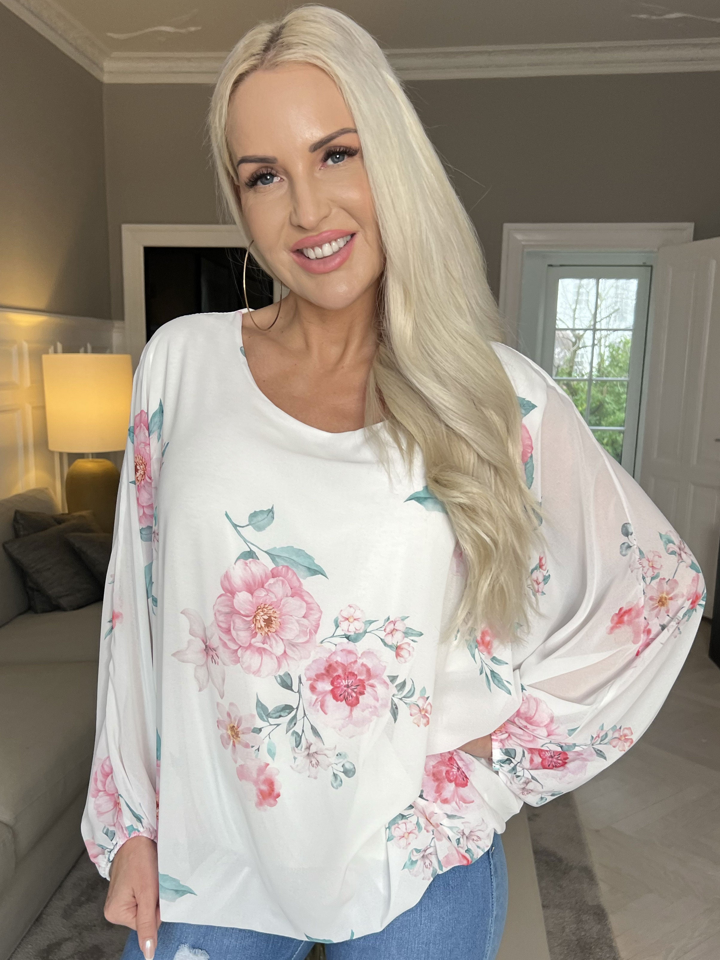 Destiny Rose - Blus i chiffong med bondrosor