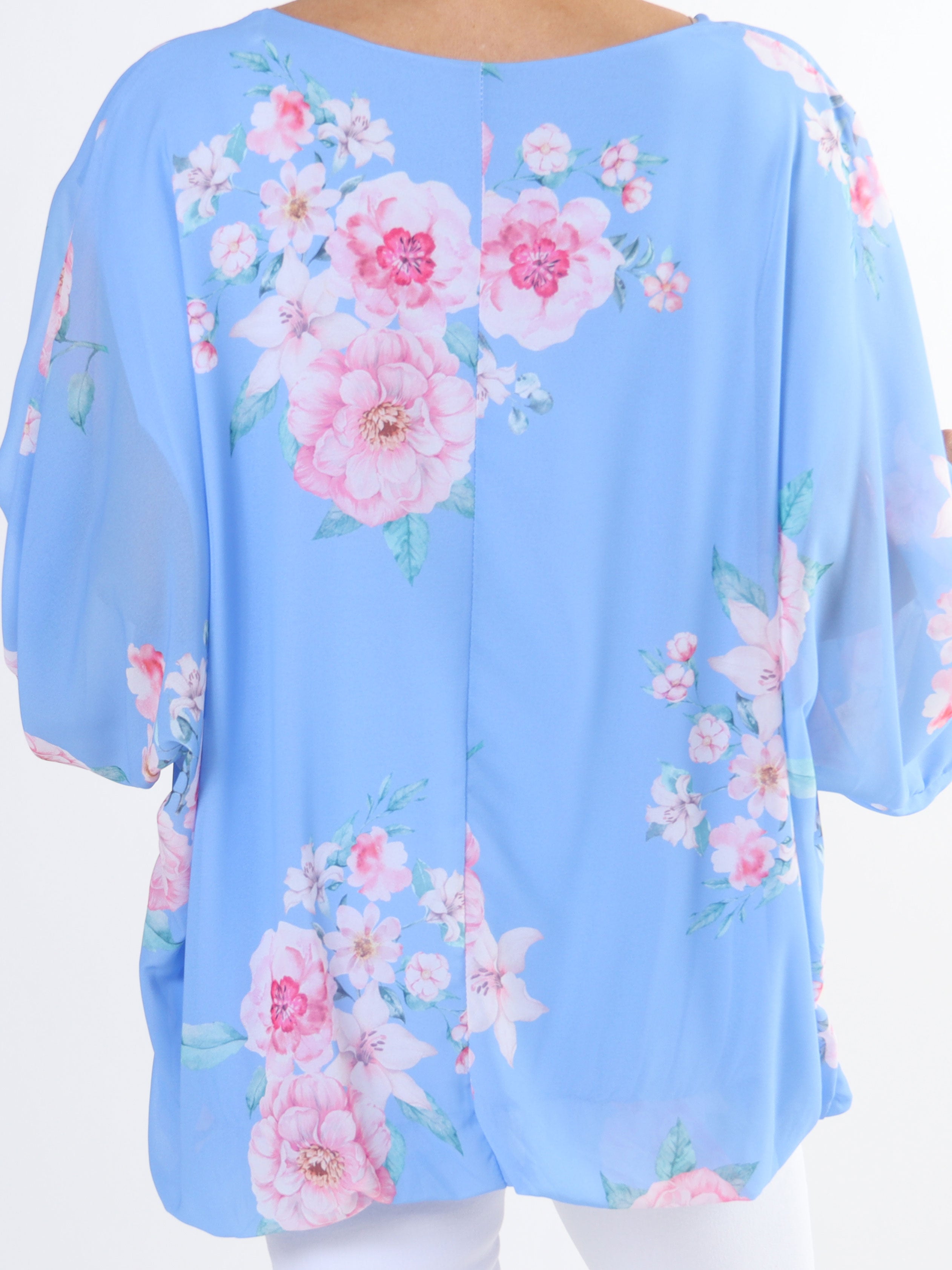 Destiny Rose - Plus size blus i chiffong med bondrosor