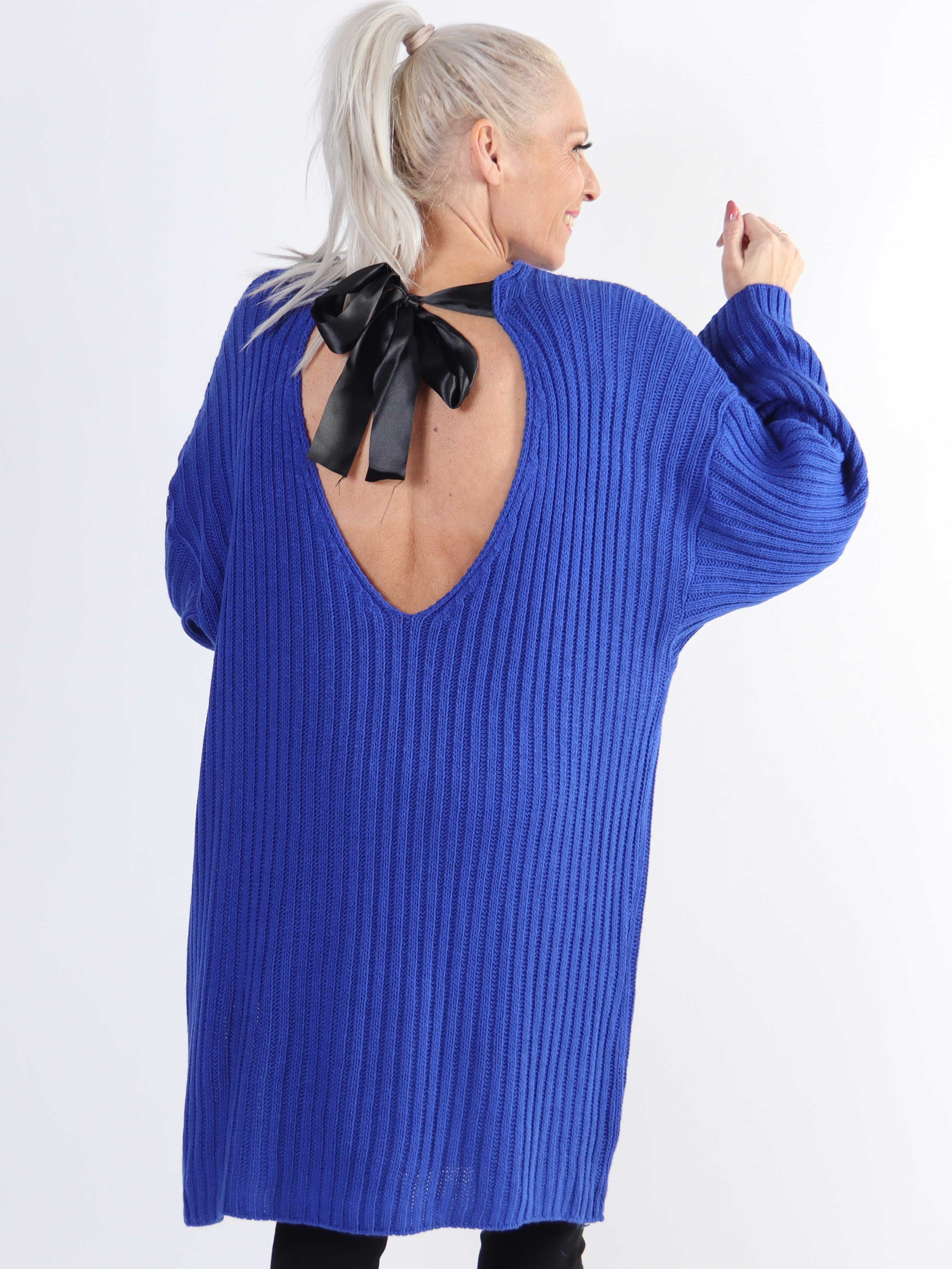 Dica - Stickad plus size klänning med rosett i ryggen