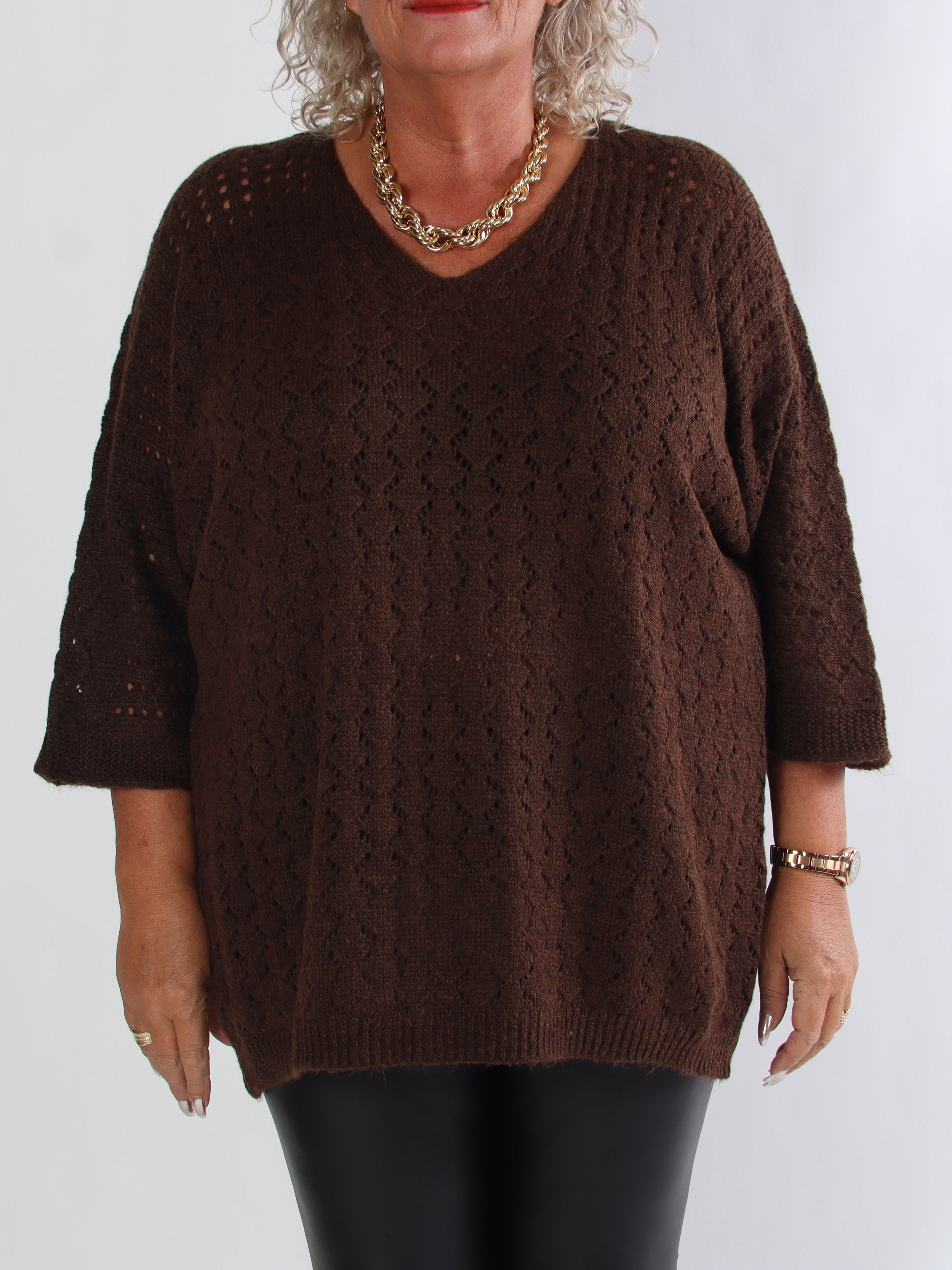 Disa - Stickad plus size tröja med fint hålmönster