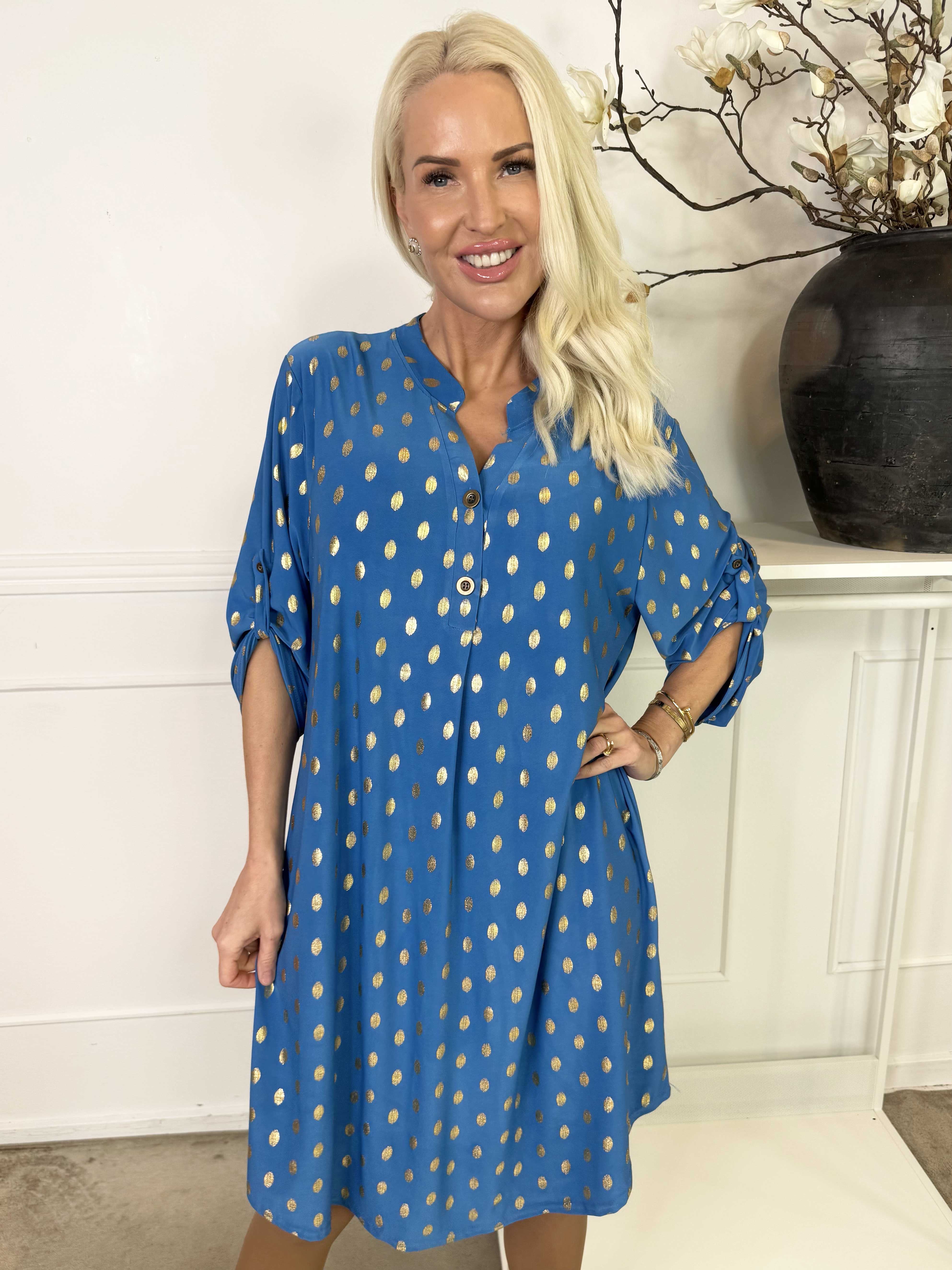 Ebba Gold Long - Elastisk klänning med guldprickar