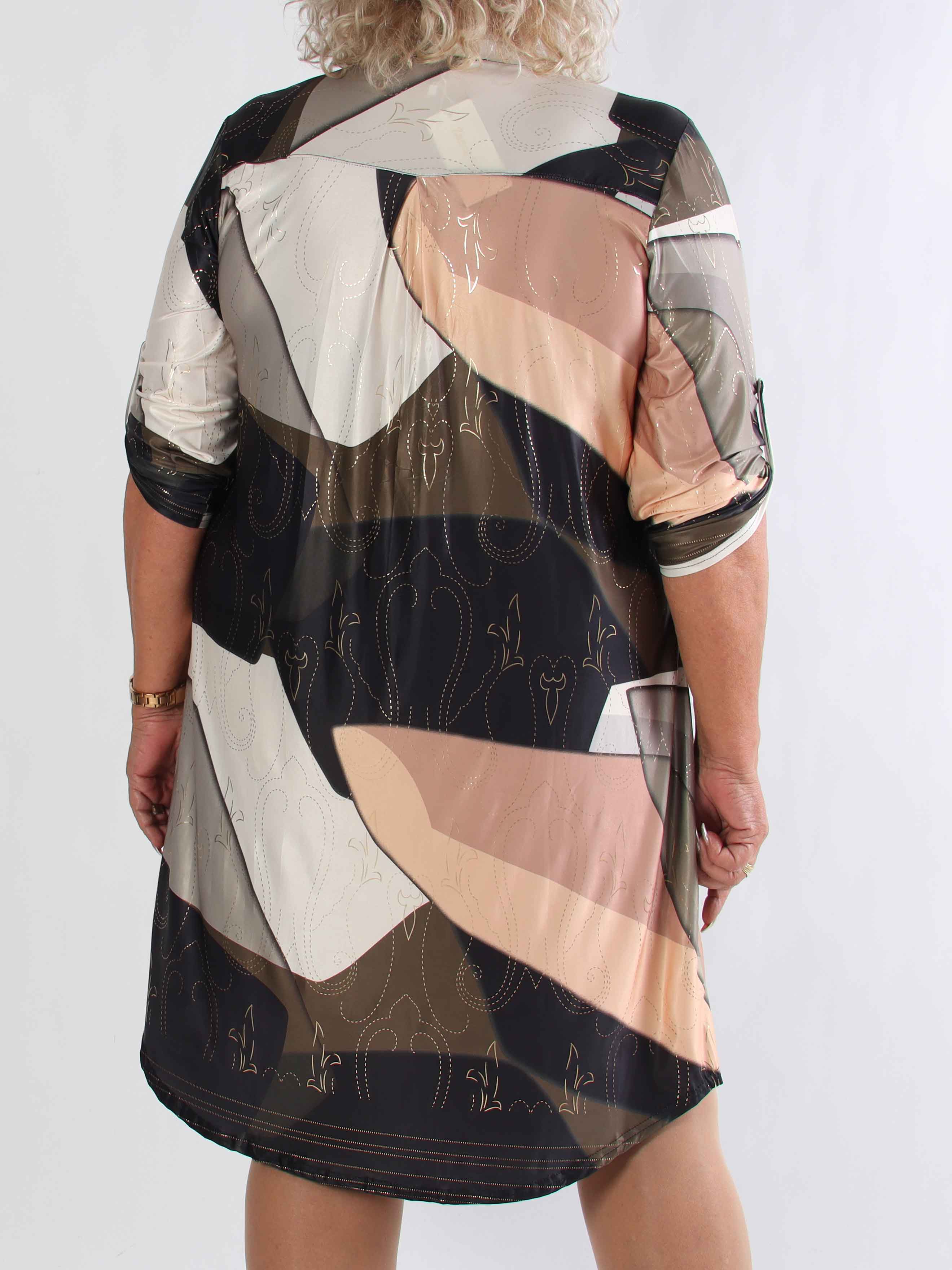 Ebba Abstract Long - Elastisk plus size klänning med fint guldmönster
