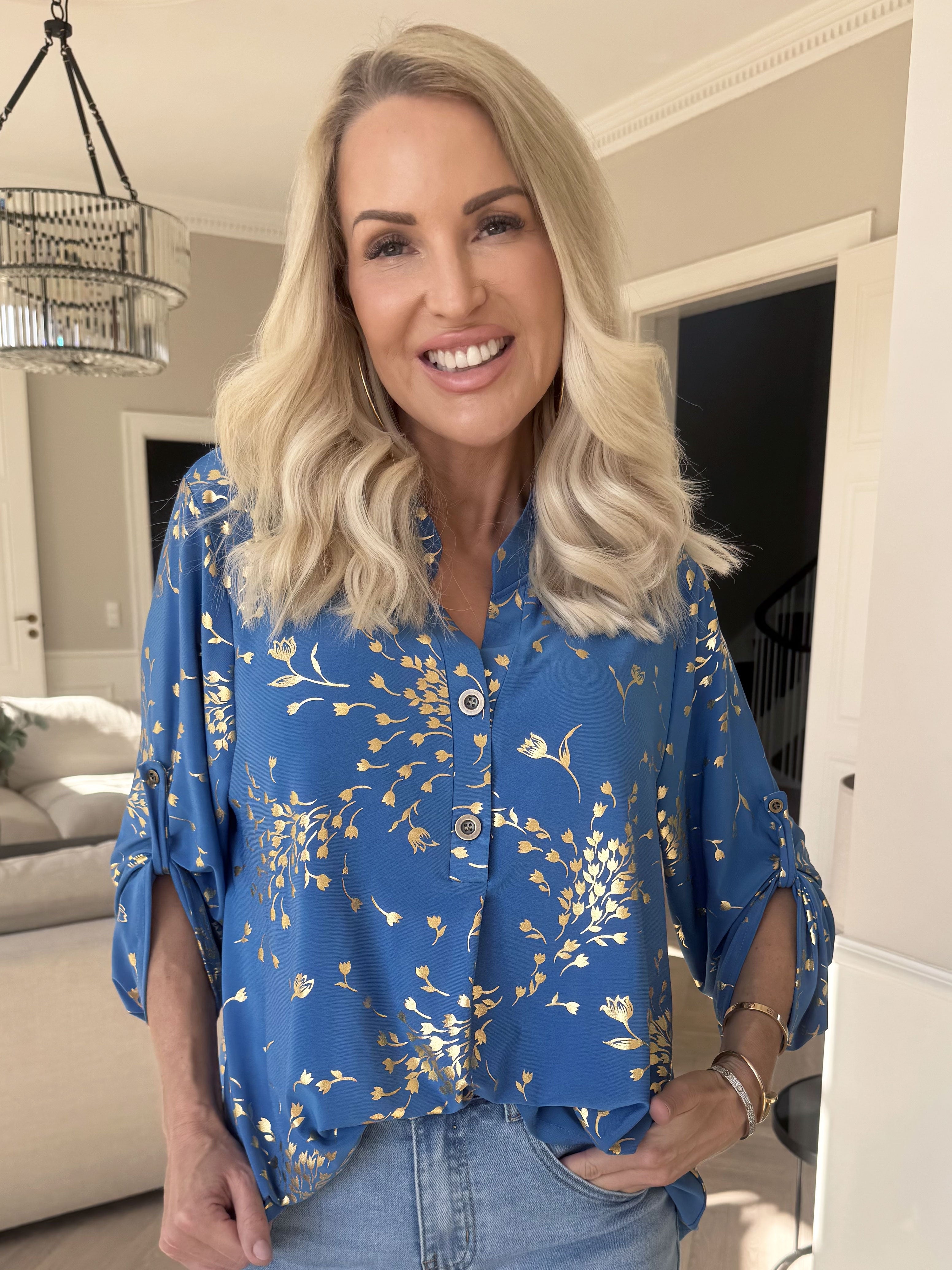 Ebba Gold Leaf Shirt - Elastisk blus mönstrad med bladguld