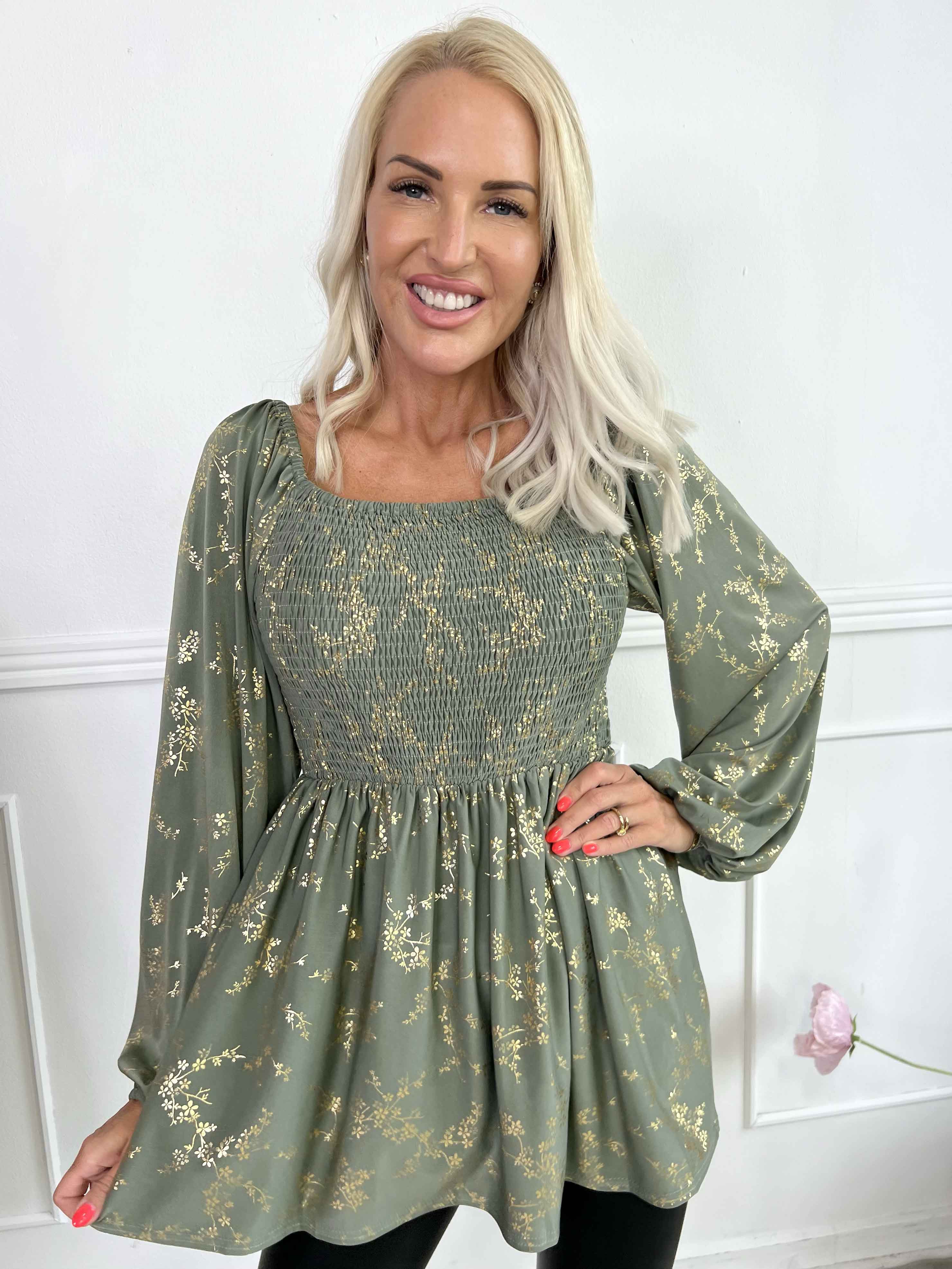 Elna Gold Shirt L/S - Blus med guldmönster och smock över bysten