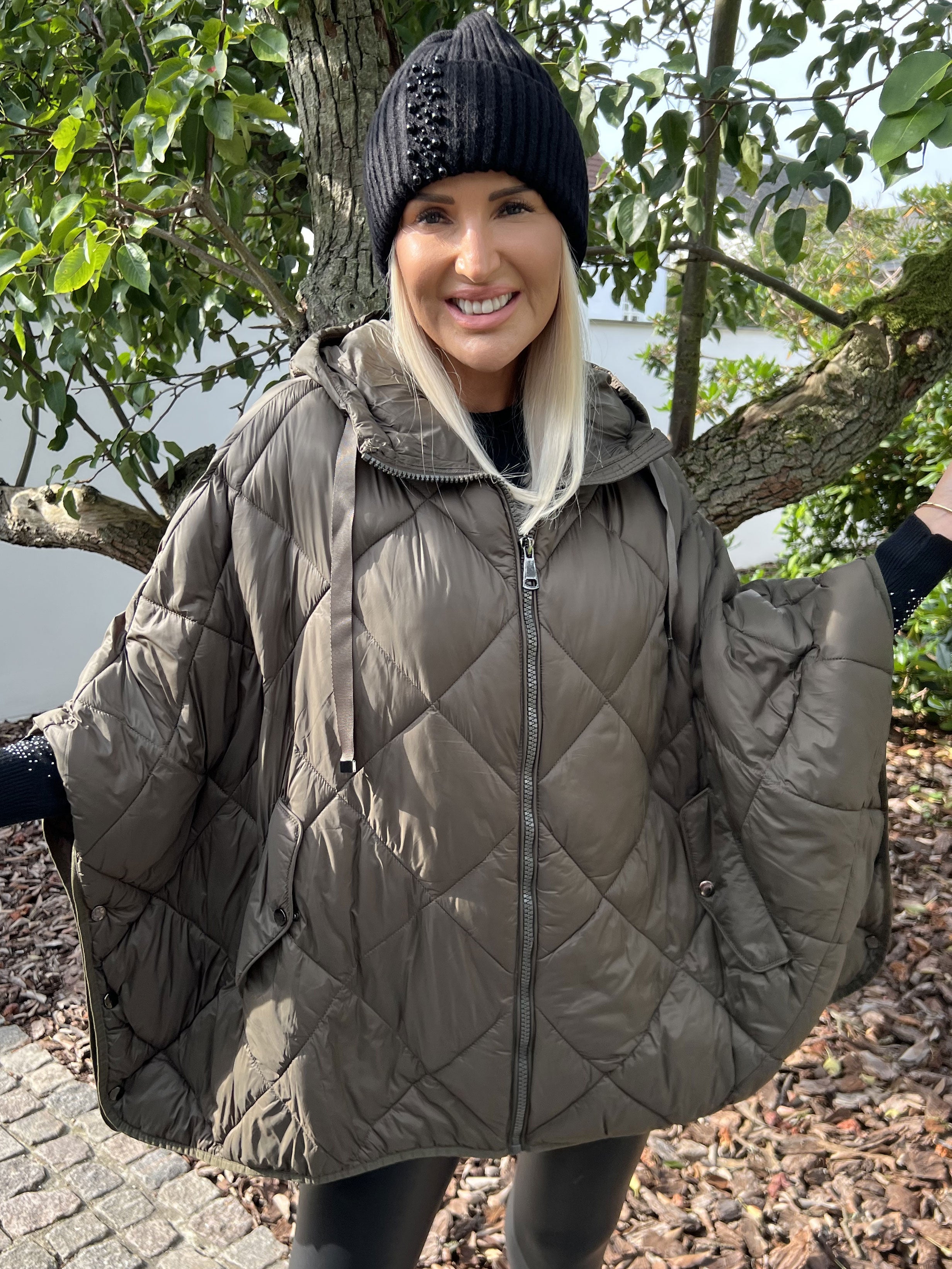 Floriza - Kort dunjacka i oversized passform