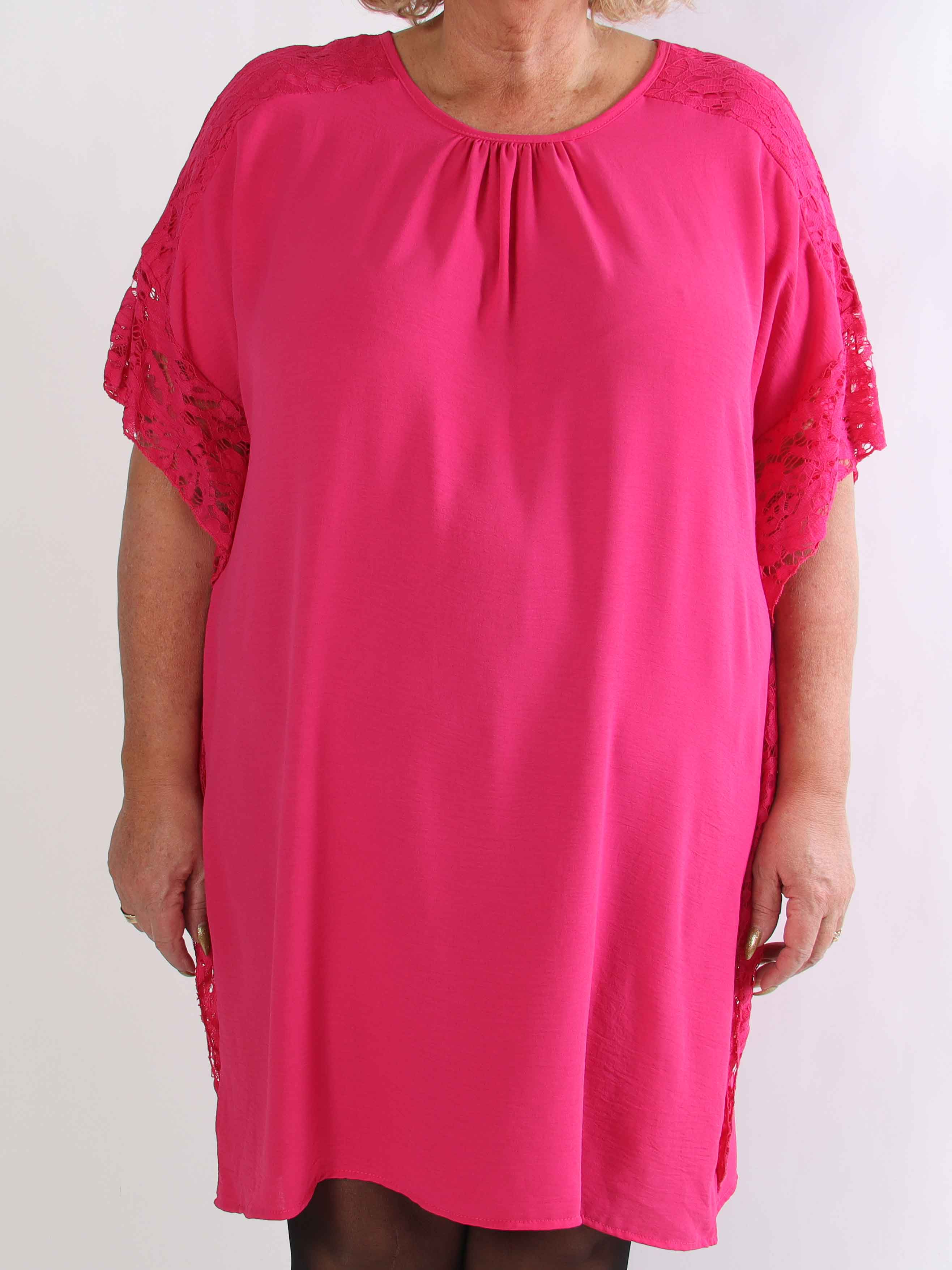 Frazzine - Plus size kjole i løs pasform med blondekant