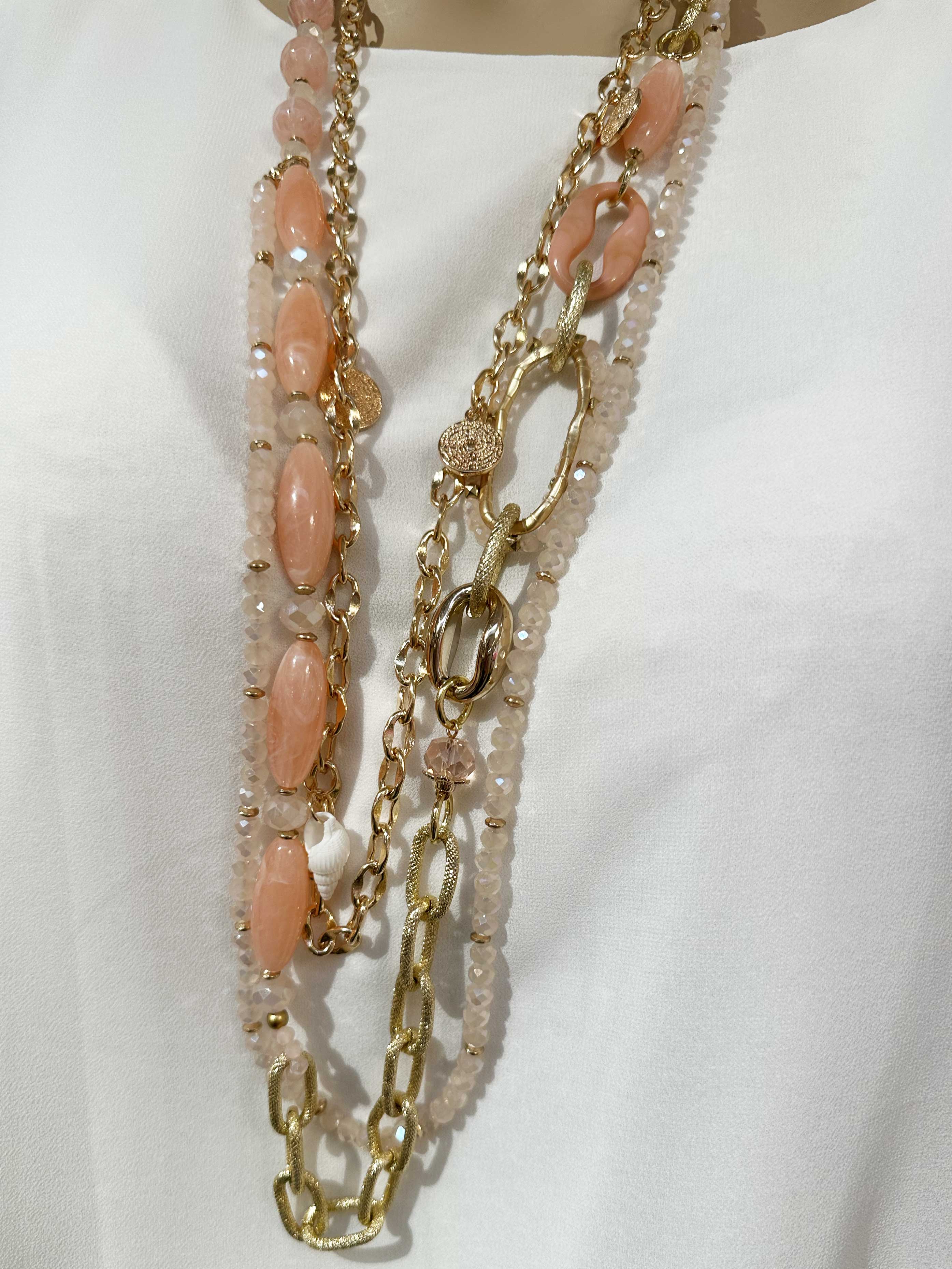 Gaia - Guldfärgat pärlhalsband med tre kedjor