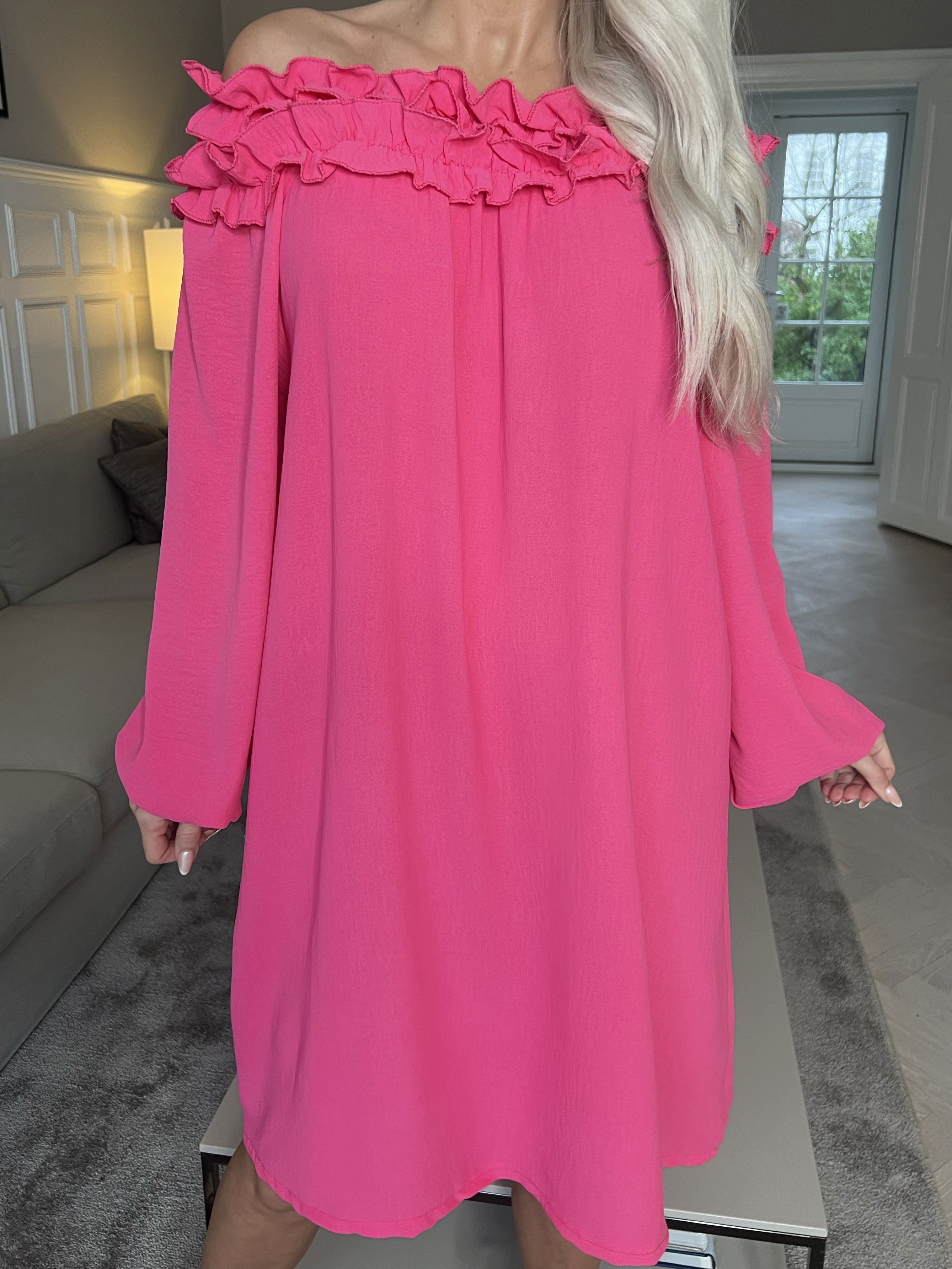 Chili Dress - Klänning med långa ärmar och volanger