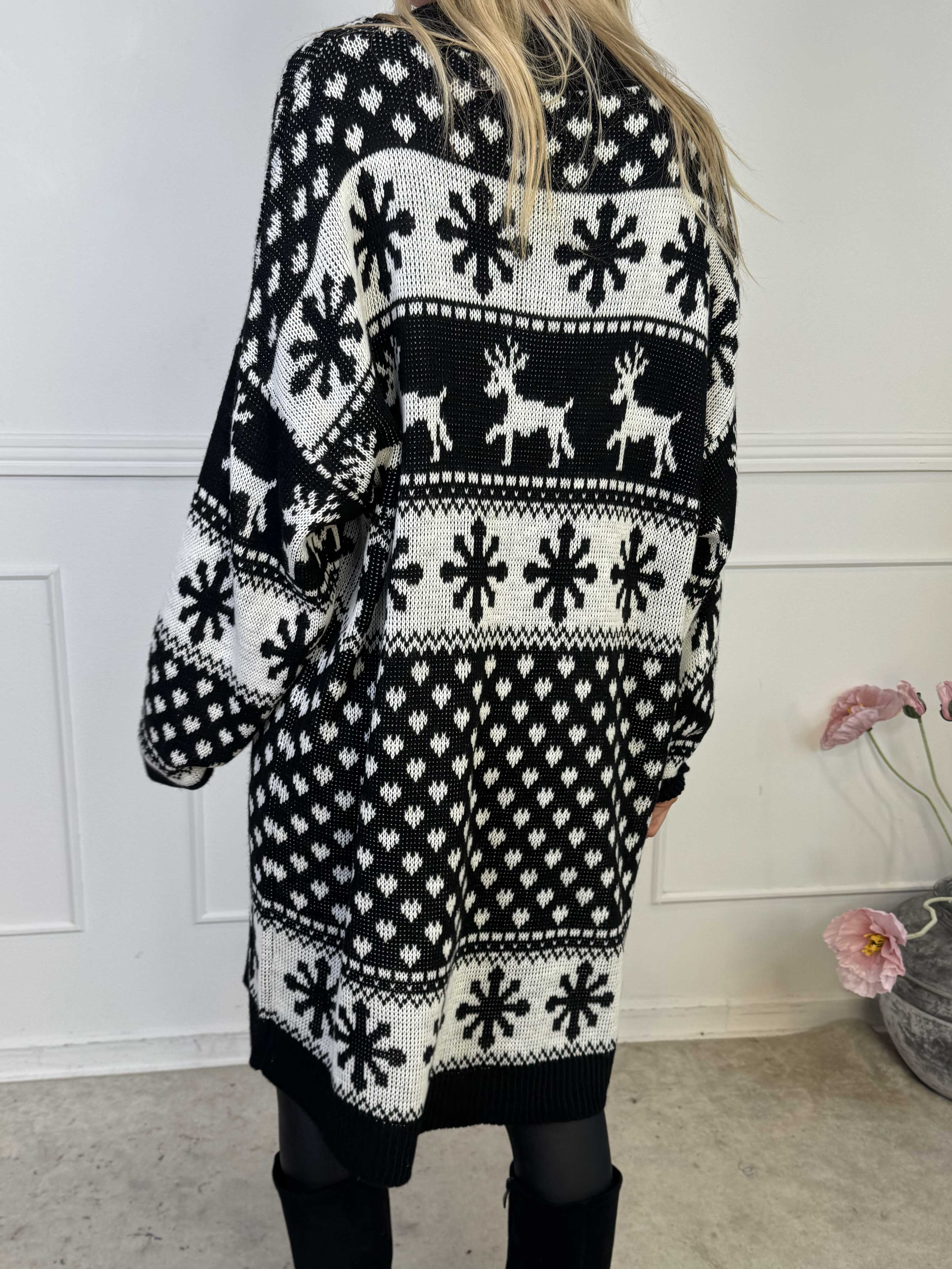 Elza - Stickad julklänning med renar och snöflingor
