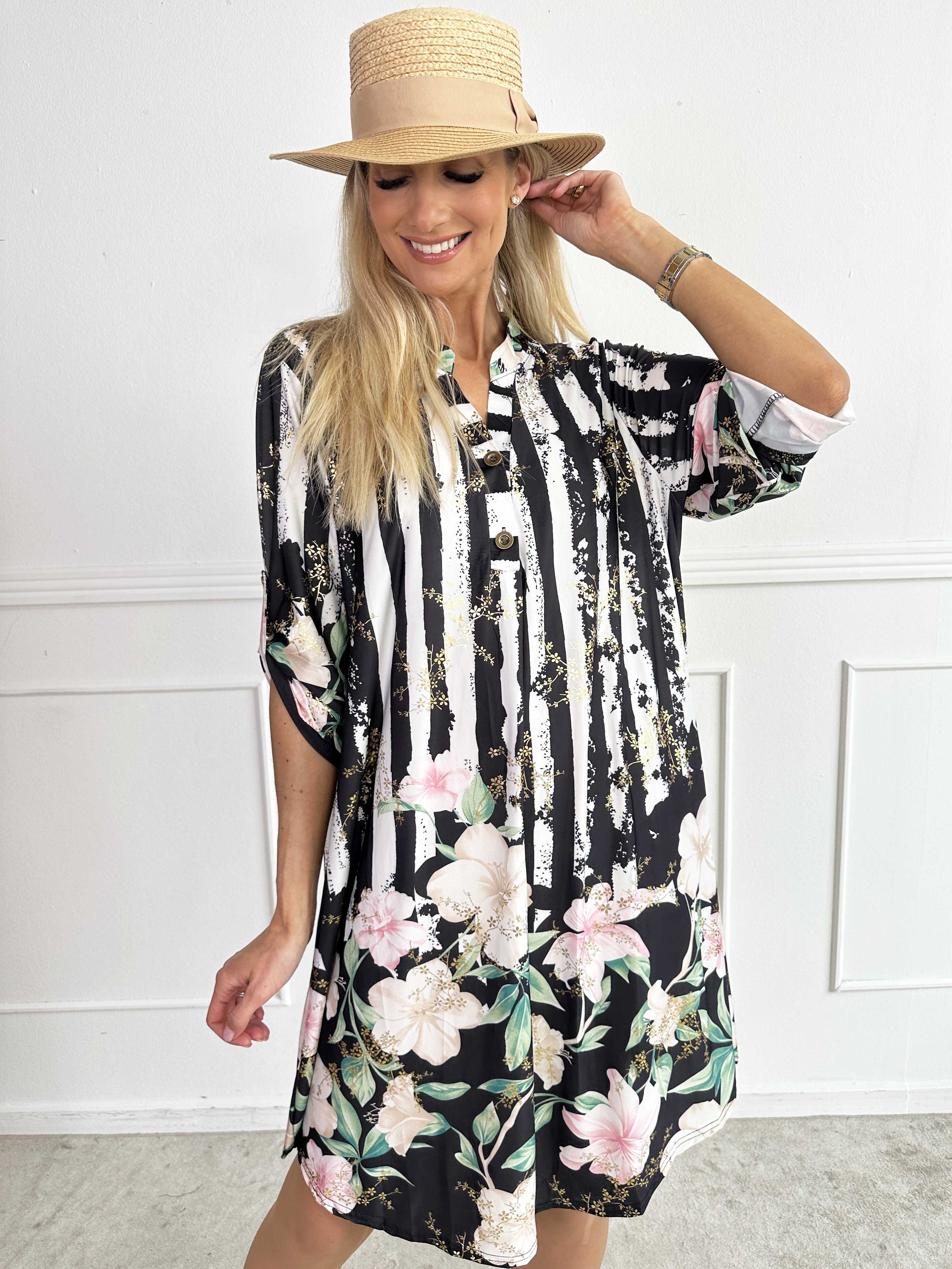 Ebba Floral Stripe Long - Elastisk blommig klänning med gulddetaljer