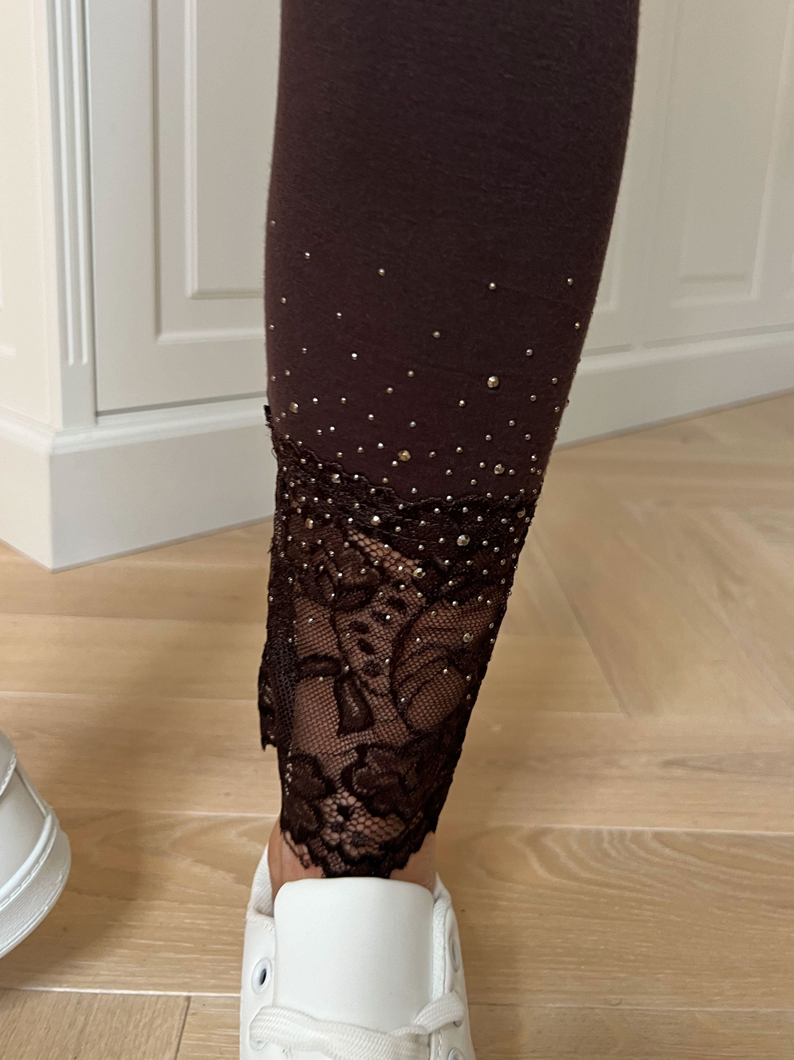 Kia - Bløde leggings i viskose med blondekant og similisten