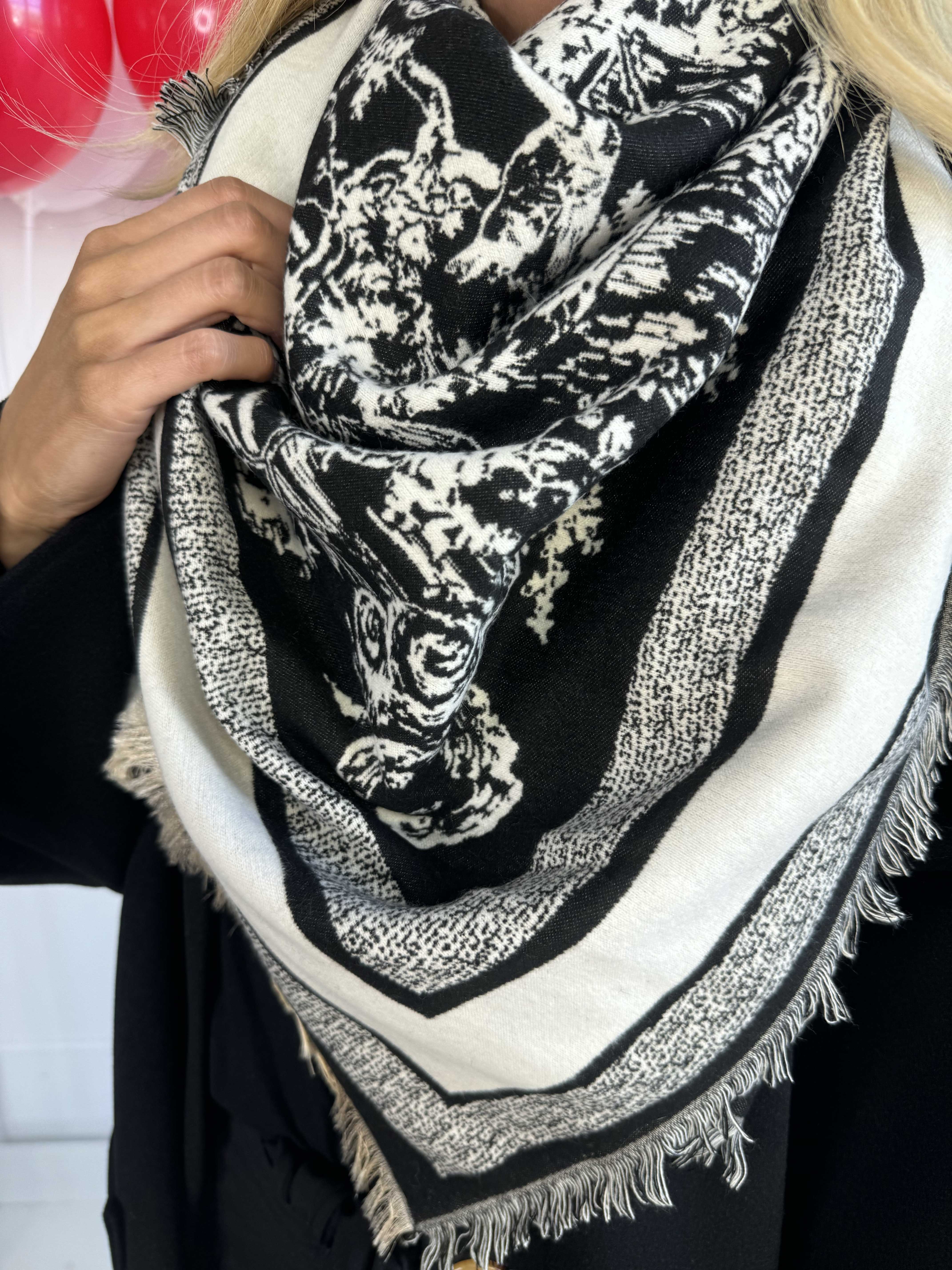 Tatiana - Mycket mjuk mönstrad scarf