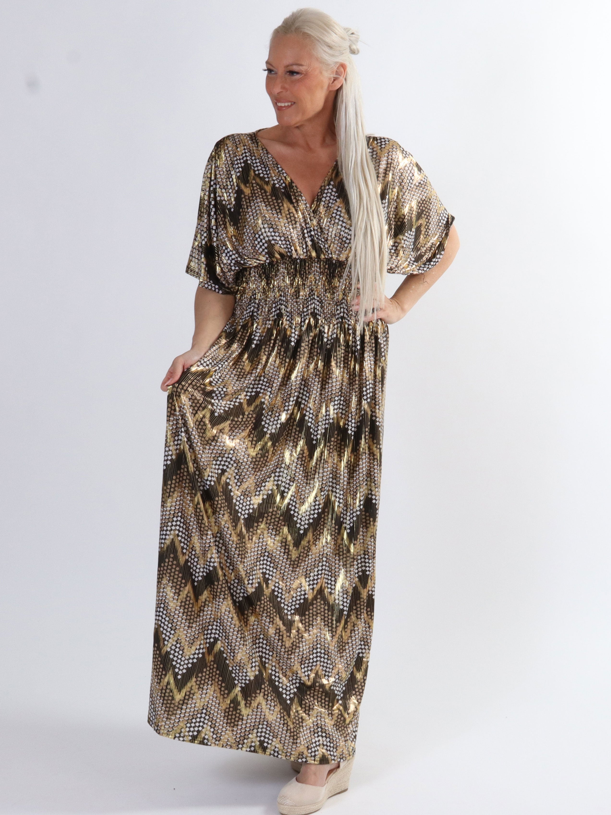 Pams Pattern - Lång elastisk plus size klänning i veckfritt tyg