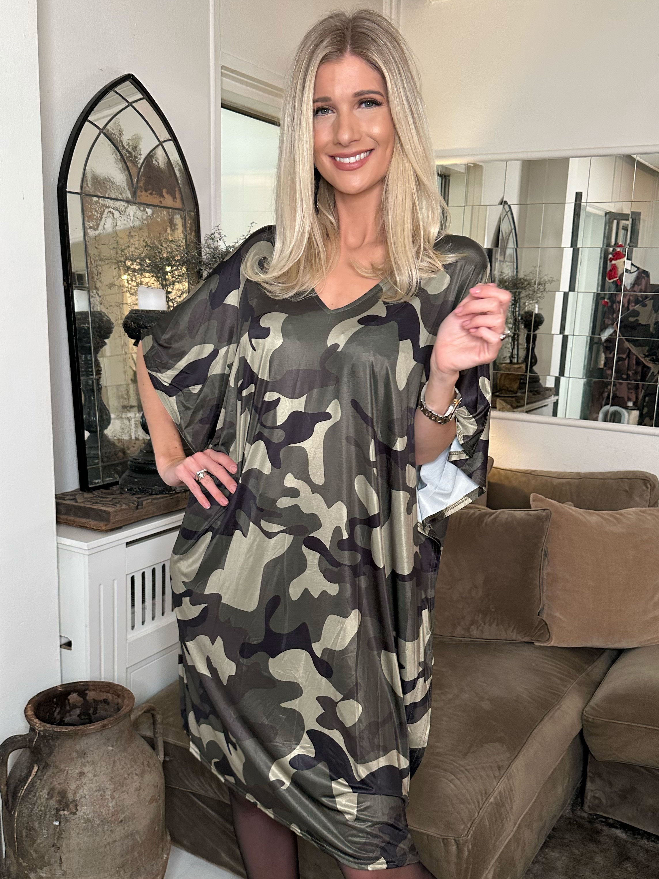 Azmina Camo - Tunikaklänning i lös passform i kamouflagetryck