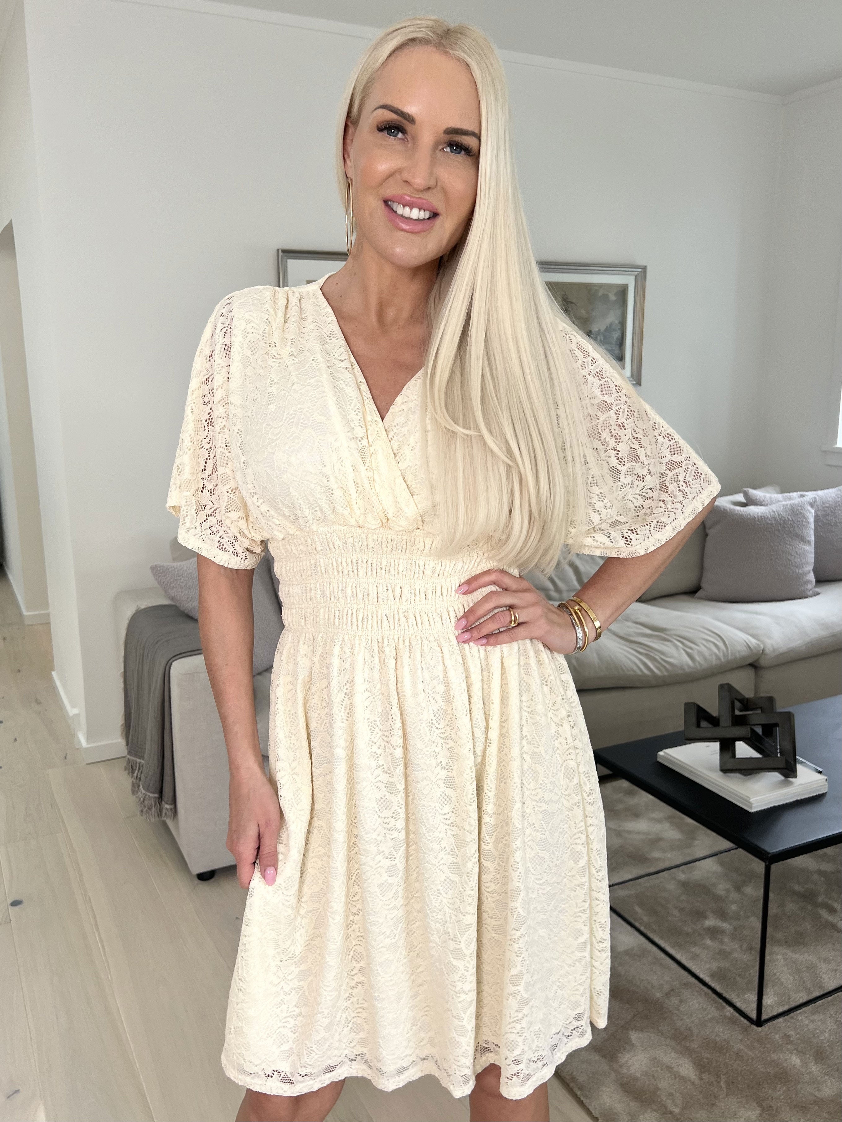 Pams Lace Short S/S - Kort spetsklänning med korta ärmar